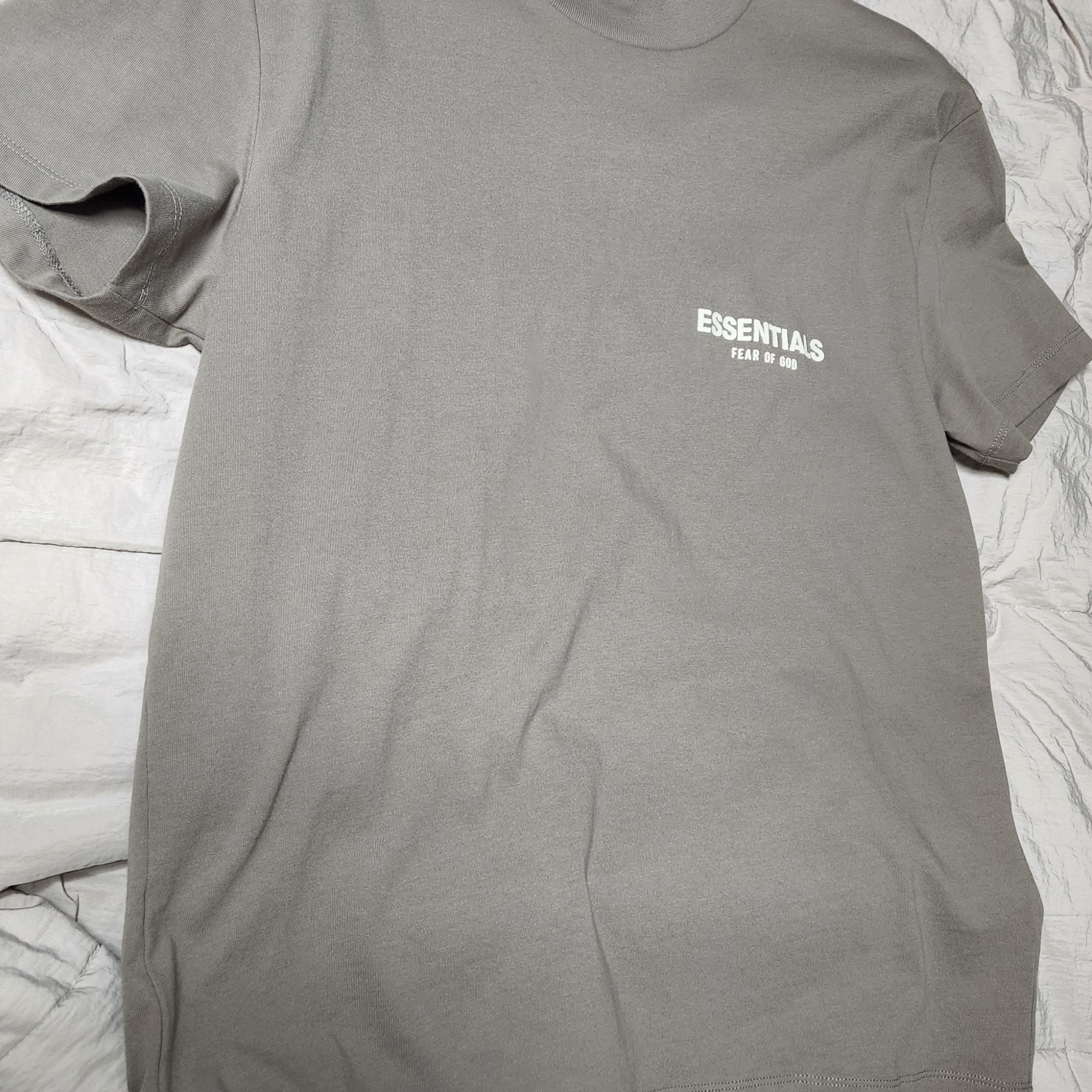 Essentials T-Shirt Desert Taupe - 22SS 착용 스타일