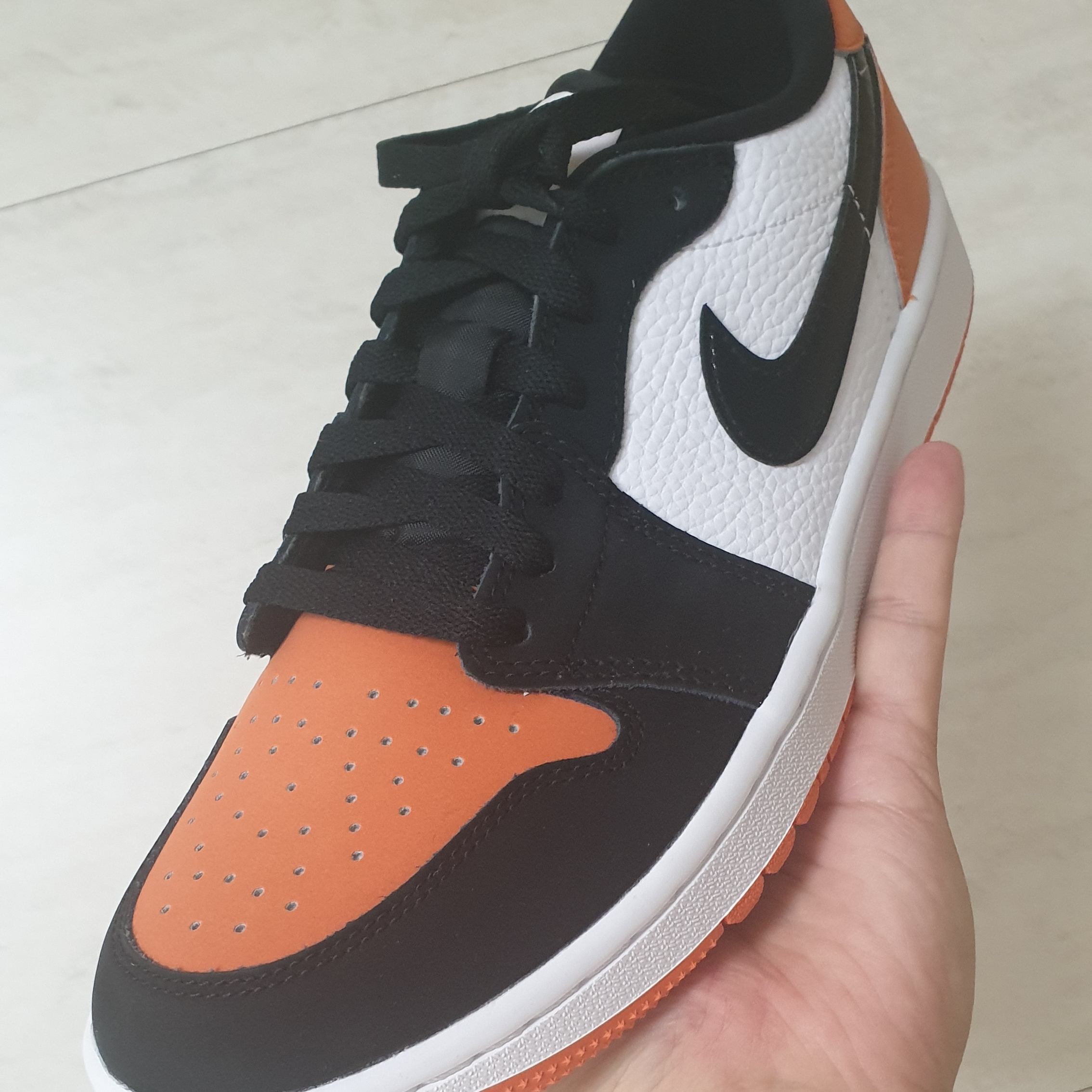 Jordan 1 Low Golf Starfish 착용 스타일