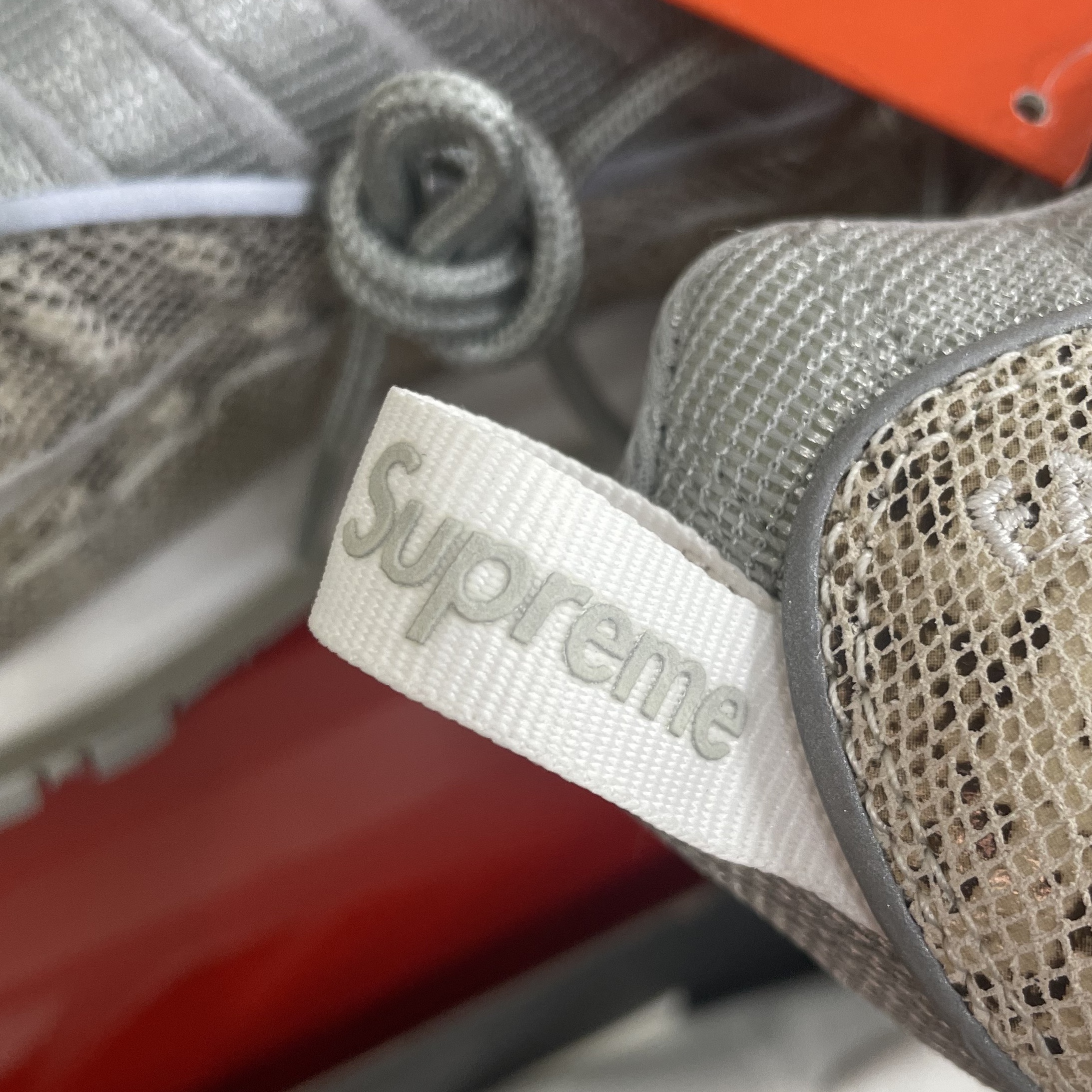 Nike x Supreme Air Max 98 Snakeskin 착용 스타일 - 4