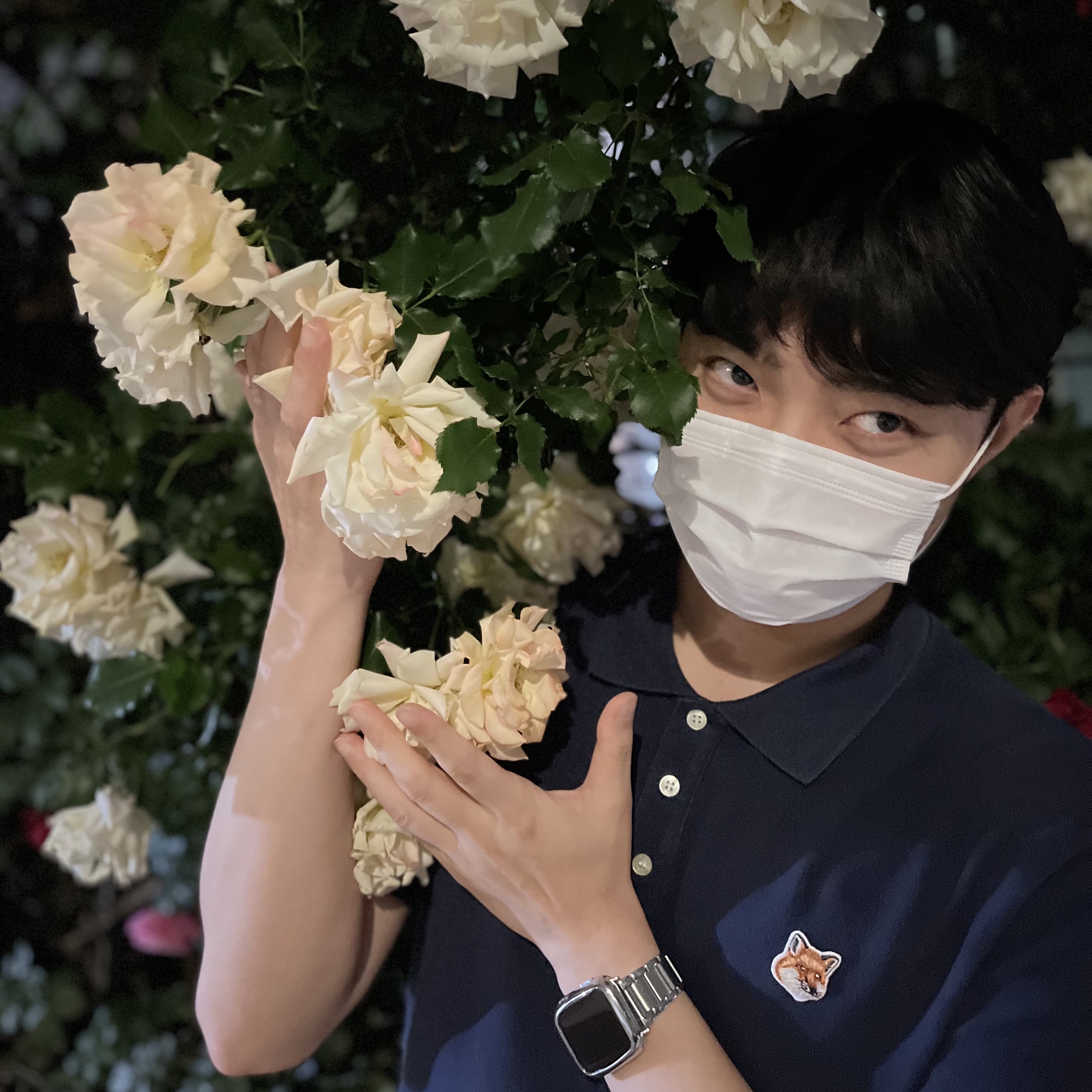 Maison Kitsune Fox Head Patch Classic Polo Navy 착용 스타일 - 1