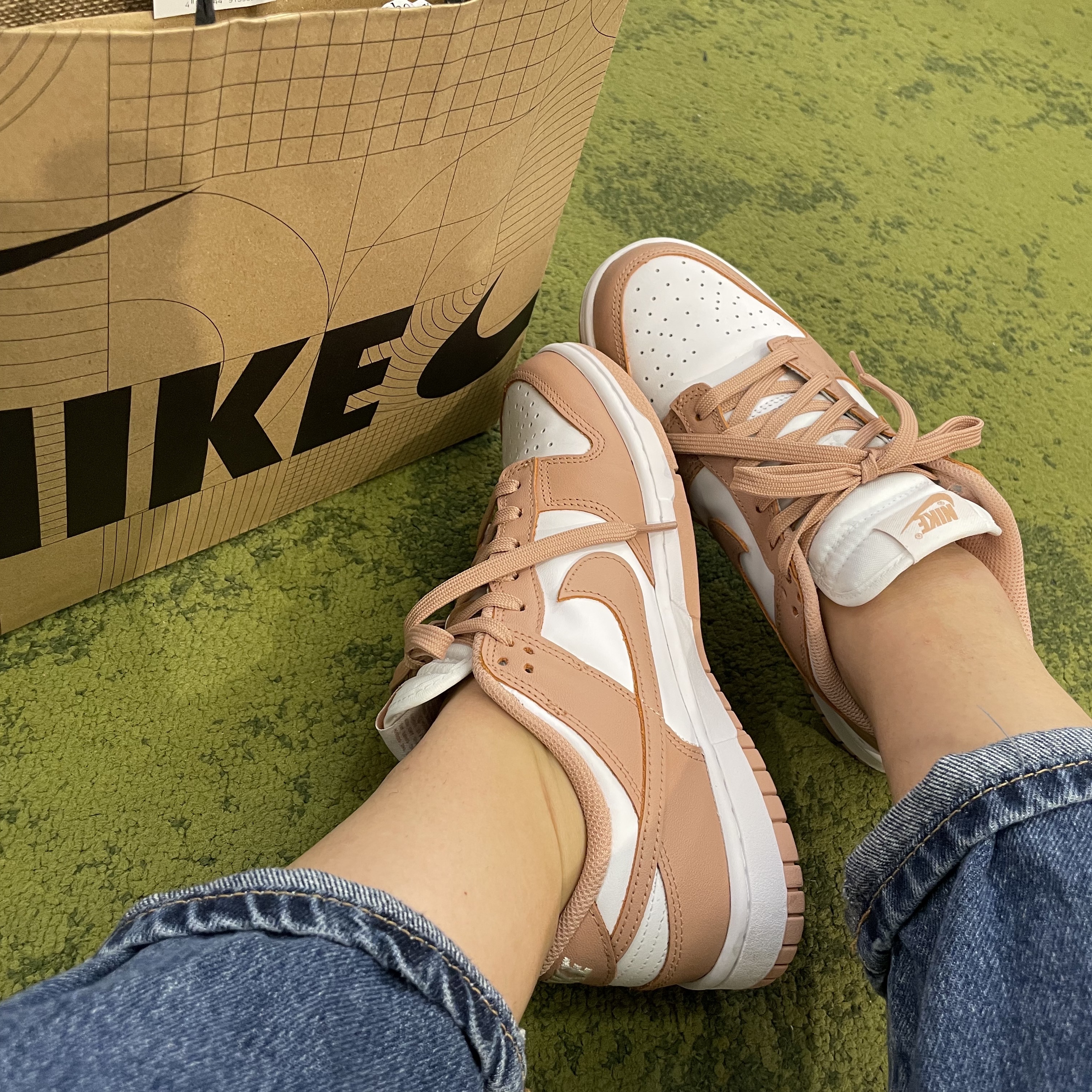 (W) Nike Dunk Low Rose Whisper 착용 스타일