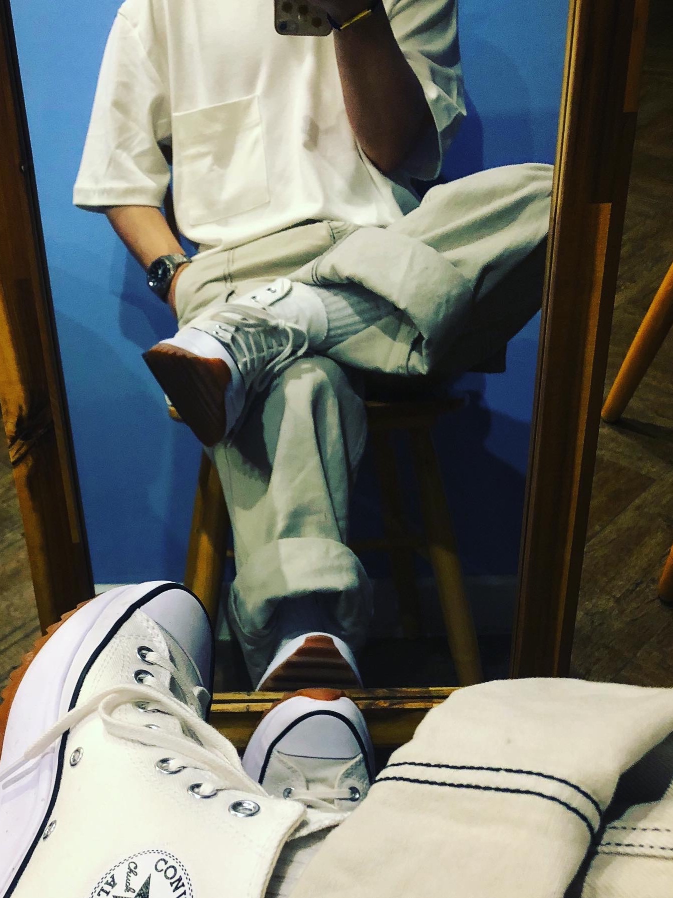 Converse Run Star Hike Hi White Black Gum 착용 스타일 - 2