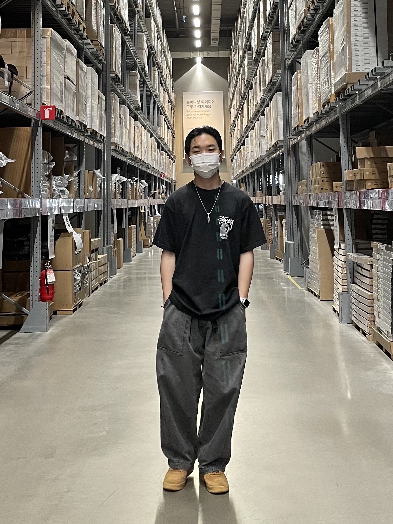 Stussy Peace Hand Pigment dyed T-Shirt Black, Nike Air Force 1 Mid '07 WB Flax 착용 스타일 - 1