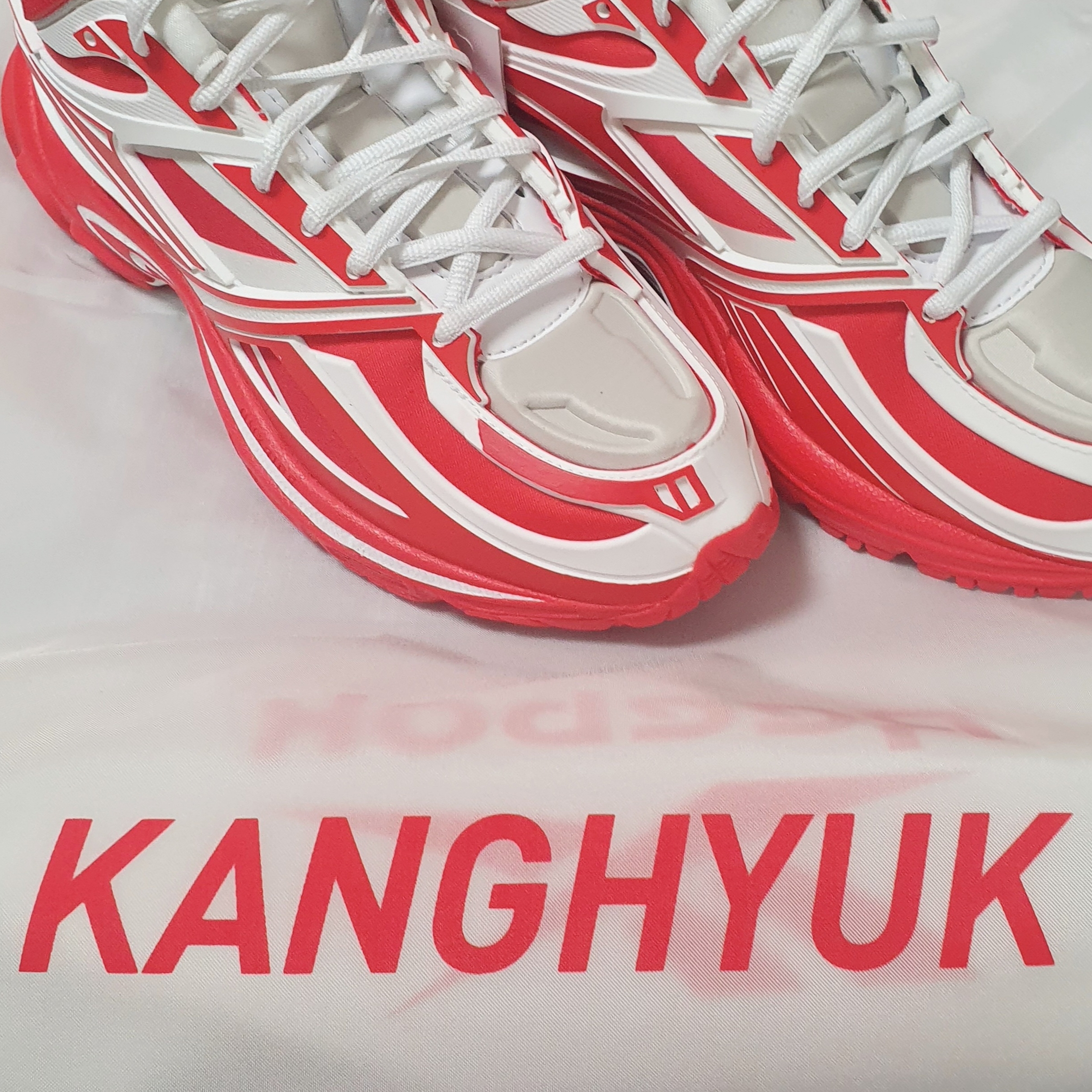 Reebok x Kanghyuk Premier Road Modern Mid White Red 착용 스타일 - 1