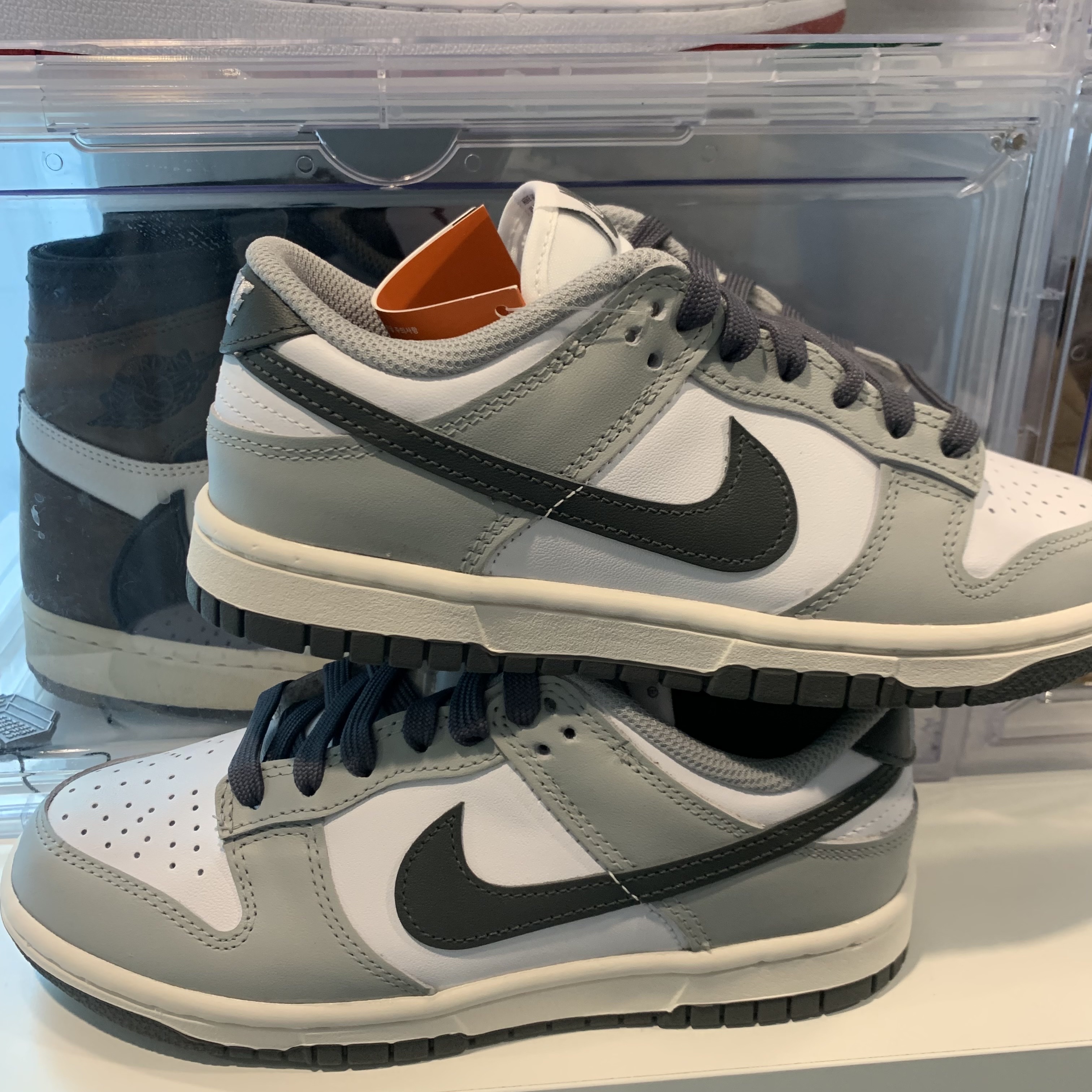 (W) Nike Dunk Low Light Smoke Grey 착용 스타일 - 2