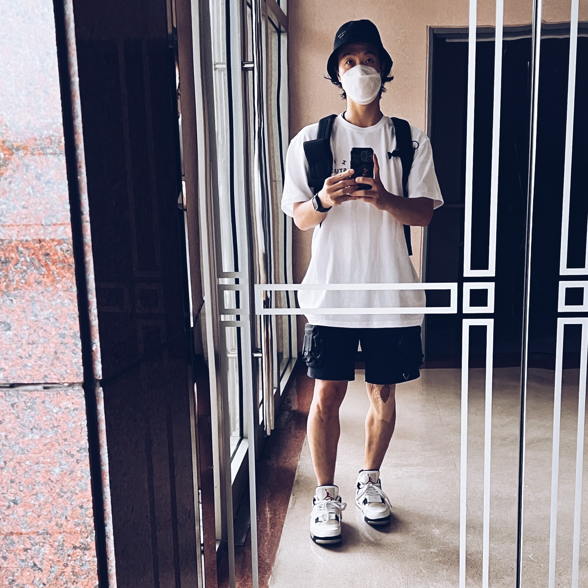 IAB Studio T-Shirt White Light Green, Jordan 4 Retro OG White Cement 2016 착용 스타일