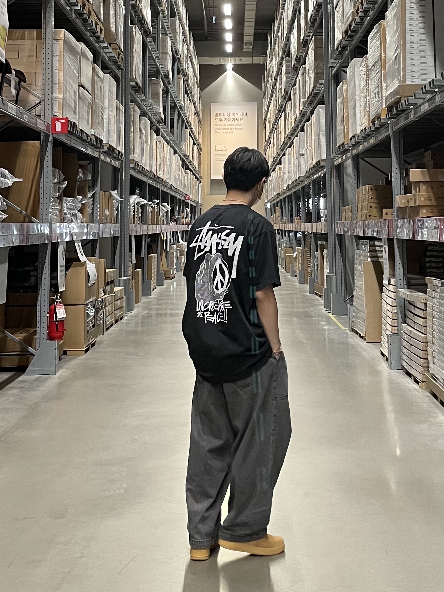 Stussy Peace Hand Pigment dyed T-Shirt Black, Nike Air Force 1 Mid '07 WB Flax 착용 스타일 - 4
