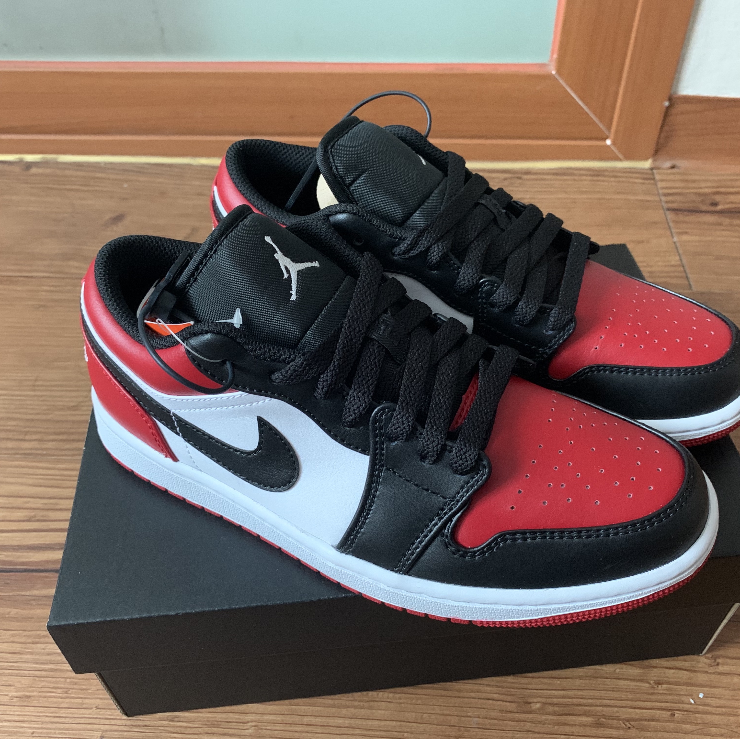 Jordan 1 Low Bred Toe 착용 스타일