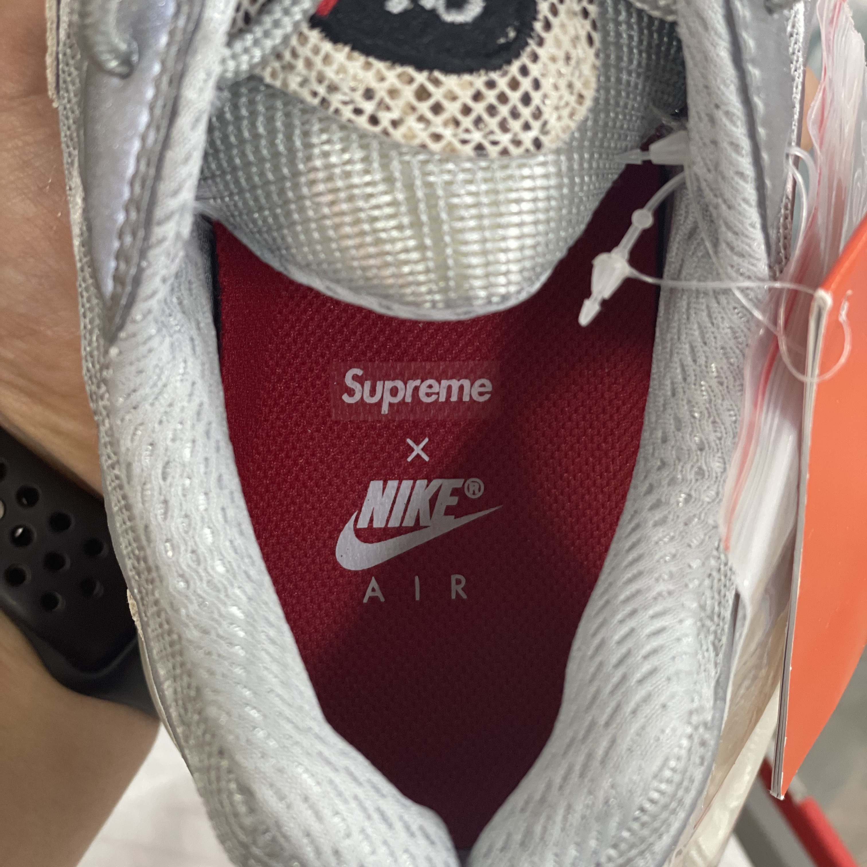 Nike x Supreme Air Max 98 Snakeskin 착용 스타일 - 2