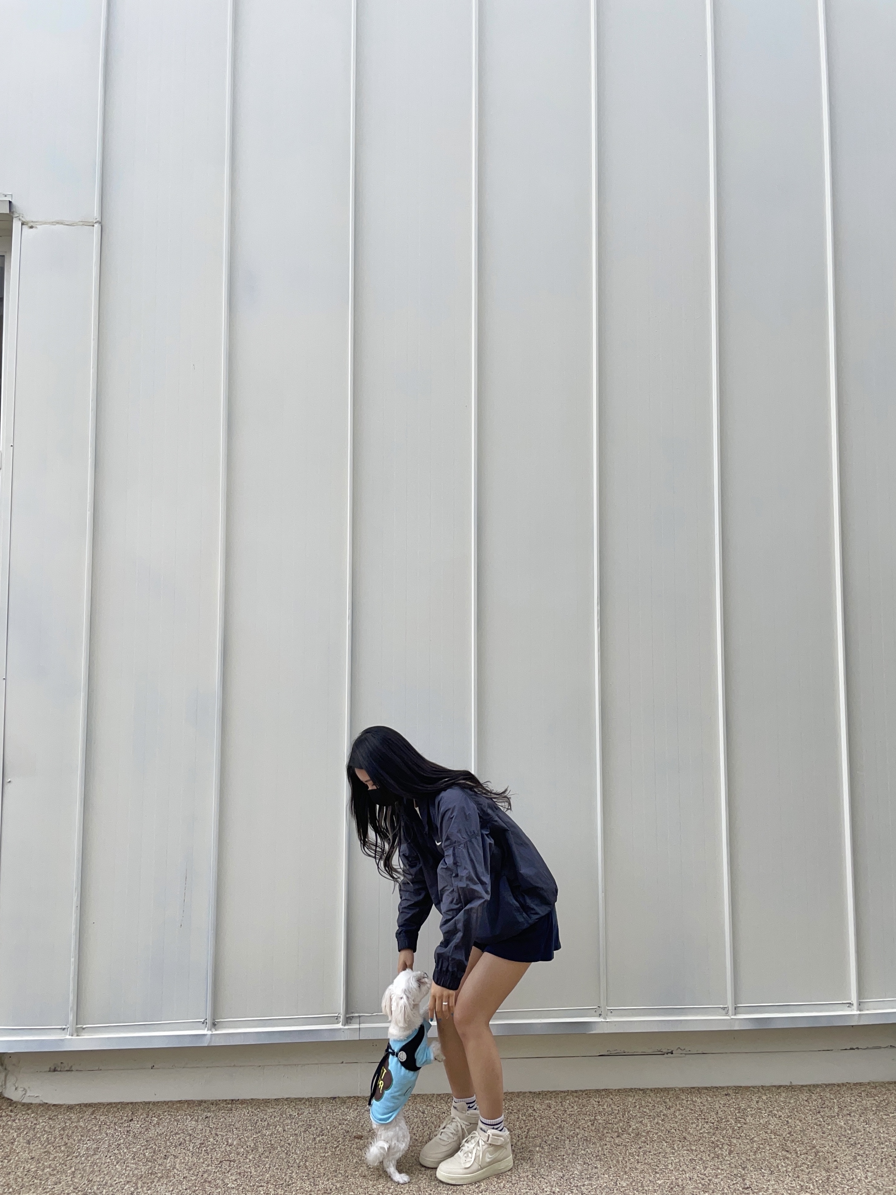 Nike x Stussy Air Force 1 '07 Mid SP Fossil, Nike x Stussy Windrunner Jacket Off Noir 착용 스타일 - 2
