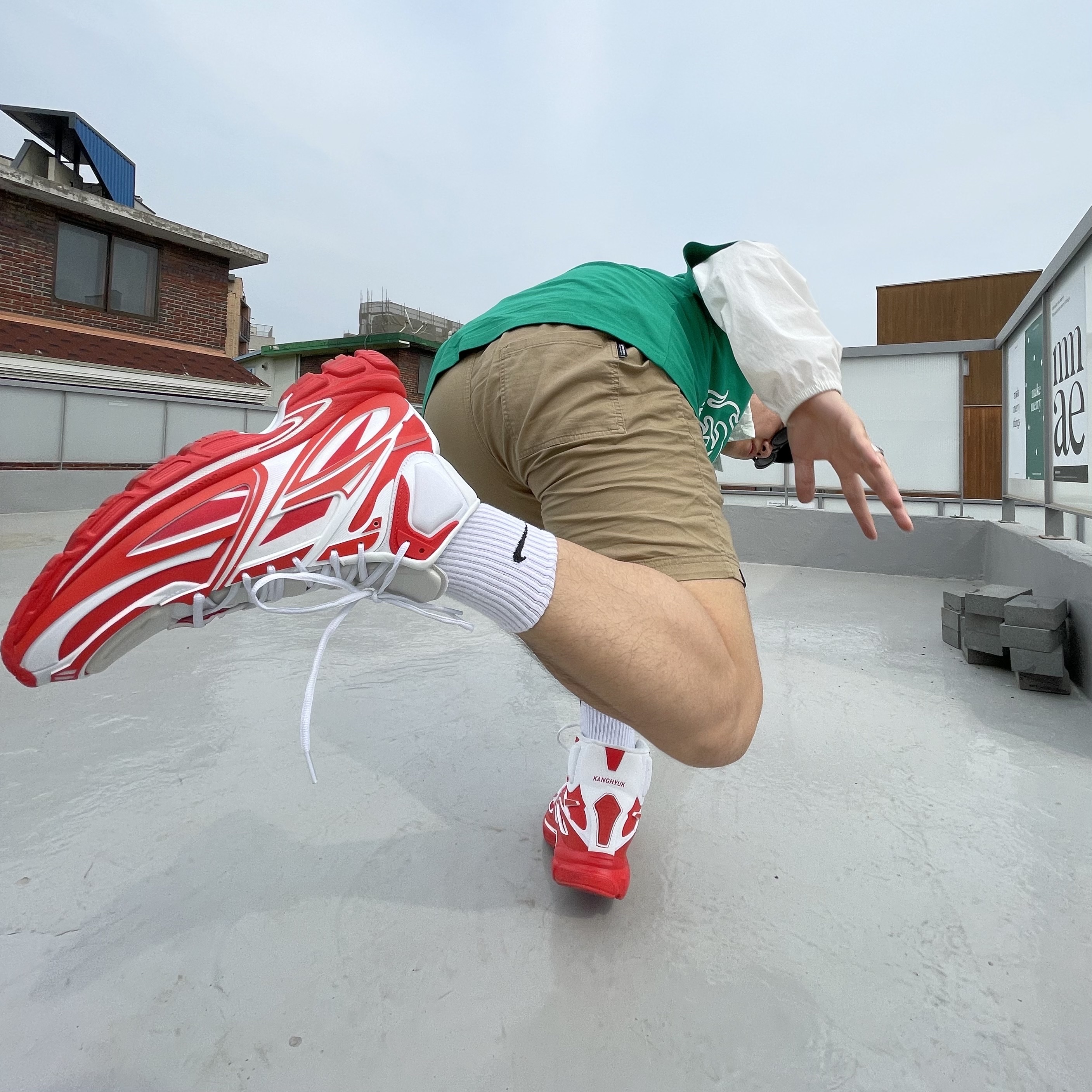 Reebok x Kanghyuk Premier Road Modern Mid White Red 착용 스타일 - 2