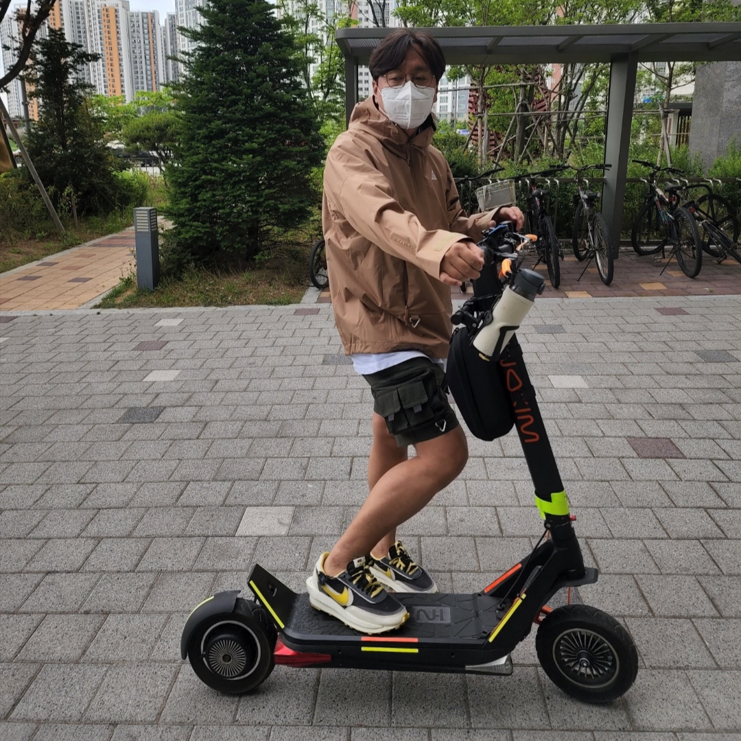 Nike ACG Cargo Shorts Sequoia - US/EU, Nike ACG Storm-Fit ADV Cascade Rain Jacket Dark Driftwood- Asia 착용 스타일