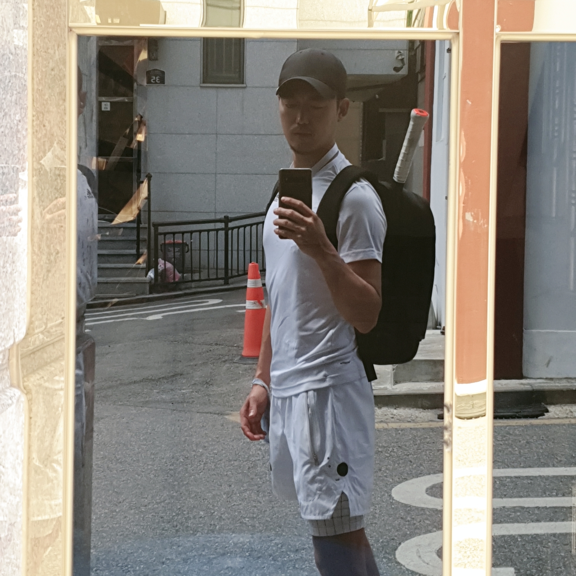 Nike x Off-White NRG Shorts White, Nike ACG Legacy 91 Cap Pecan 착용 스타일