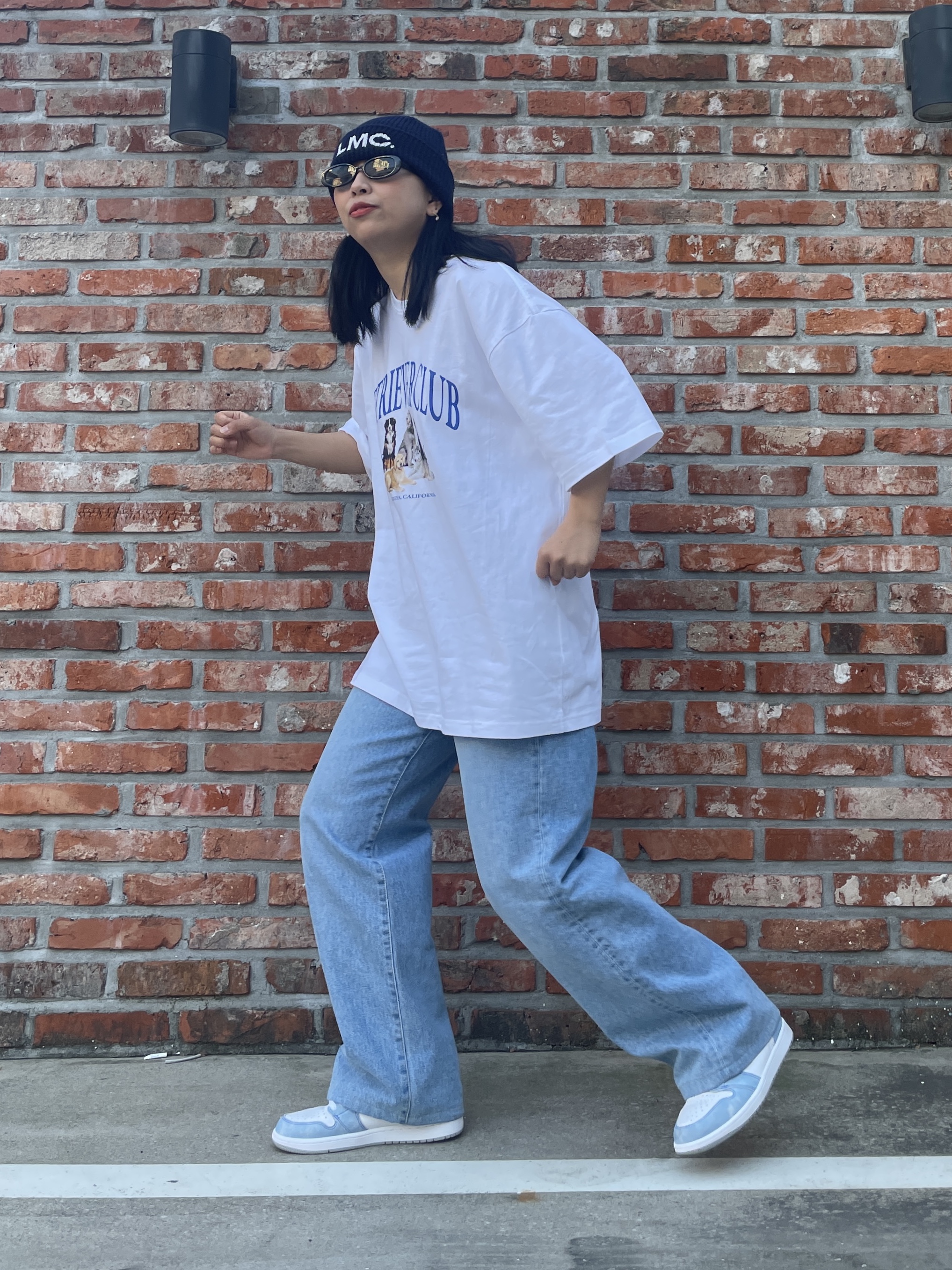 Jordan 1 Retro High OG Hyper Royal 착용 스타일