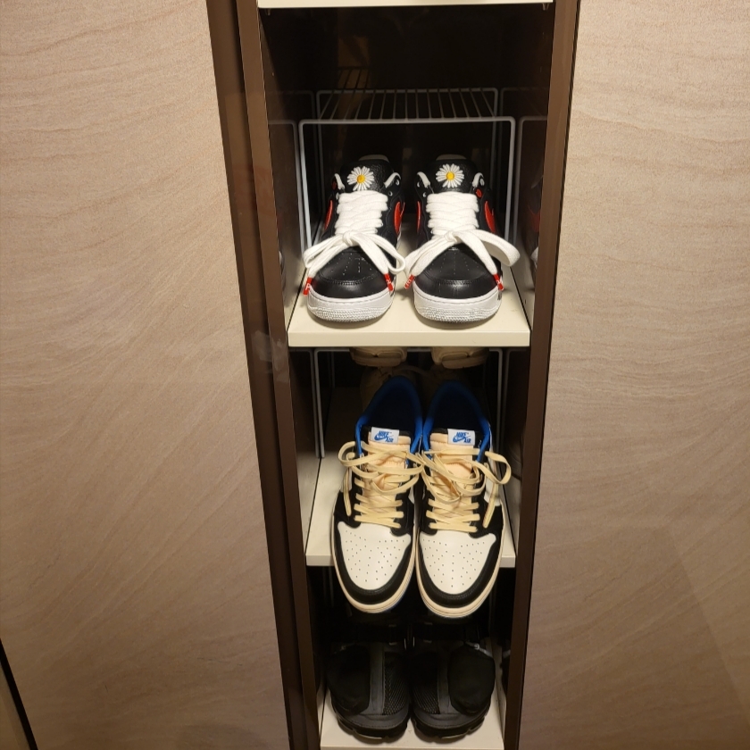 Balenciaga Defender Sneakers Beige, Nike x Peaceminusone Air Force 1 Low Para-Noise - Korea Exclusive 착용 스타일 - 2