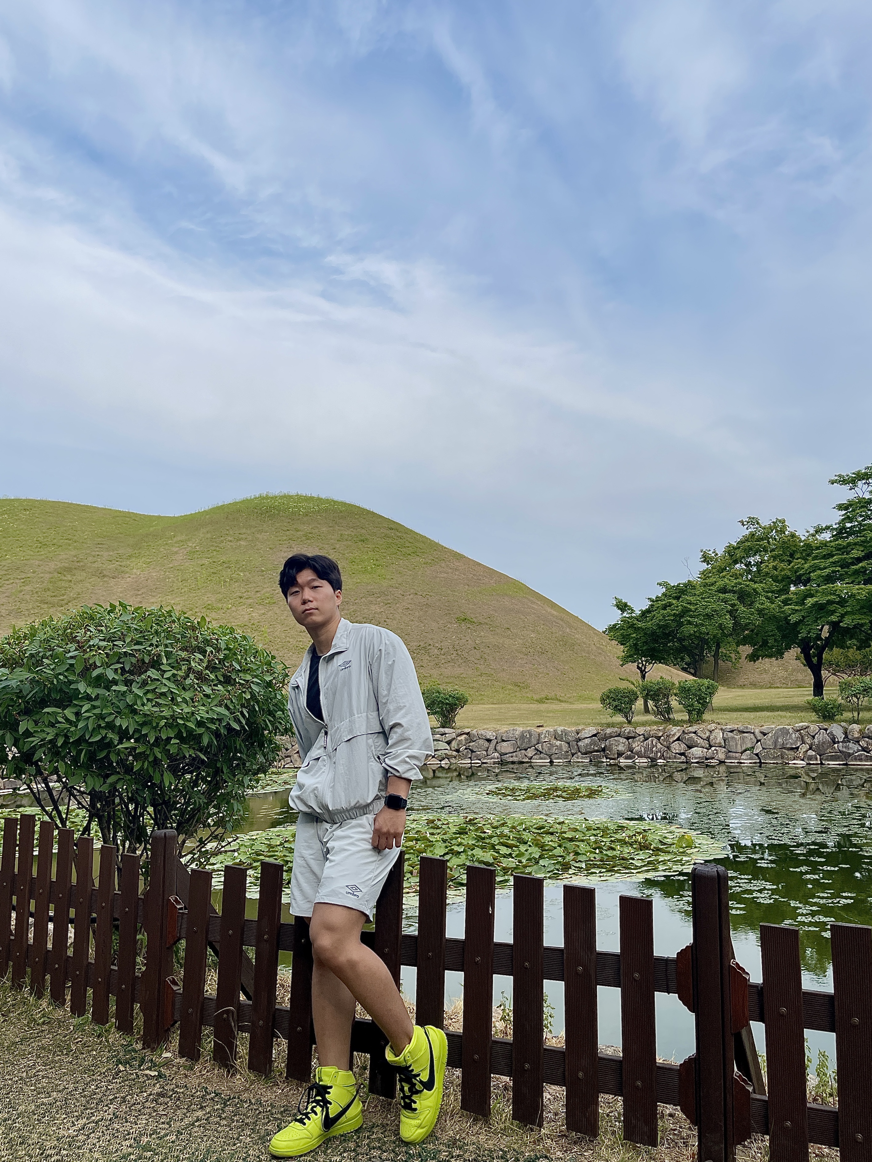 Nike x Ambush Dunk High Flash Lime, Apple Watch Nike Series 7 41mm GPS Midnight Aluminum Case with Nike Sport Band Anthracite Black (Korean Ver.) 착용 스타일 - 2