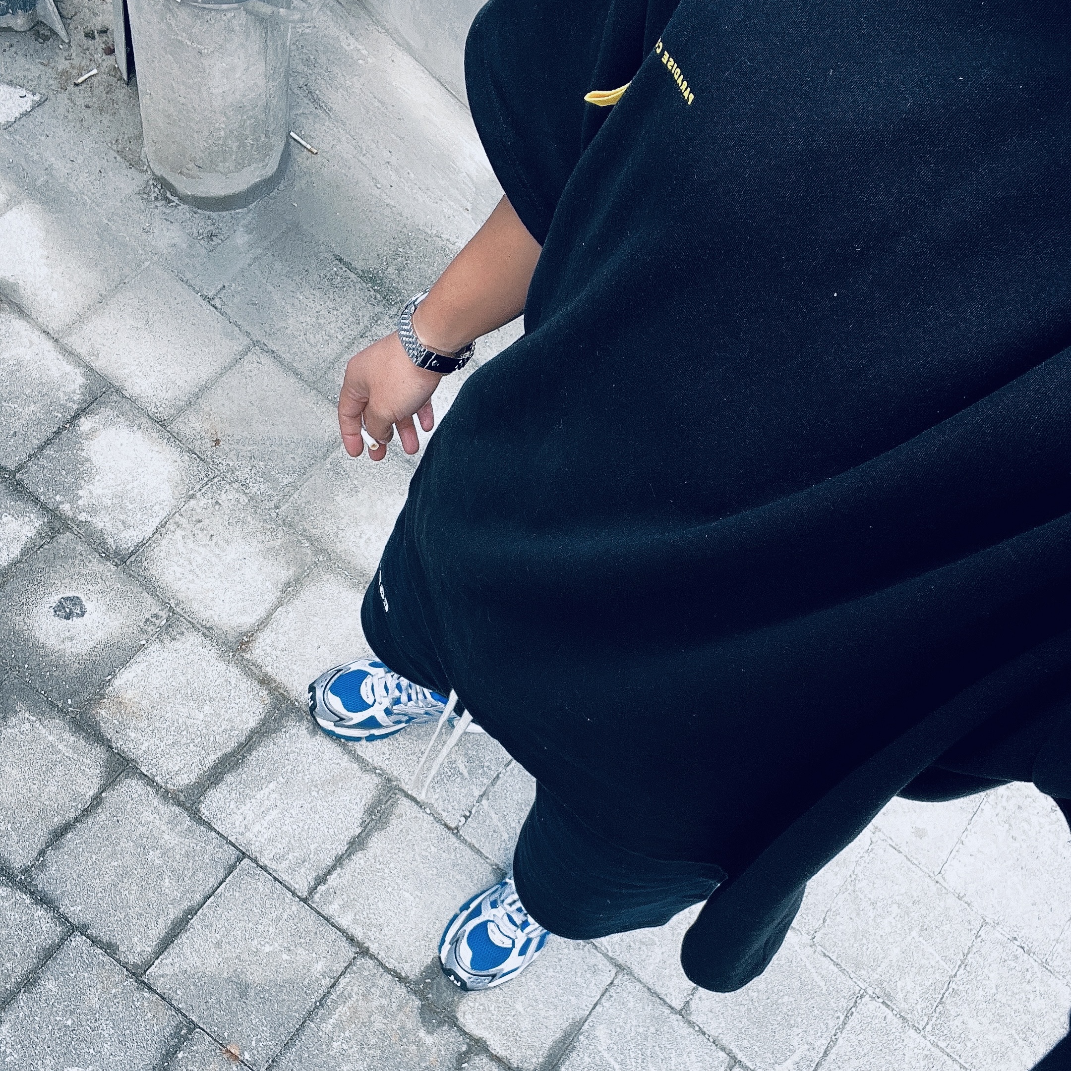 Balenciaga Runner Sneakers Blue White 착용 스타일