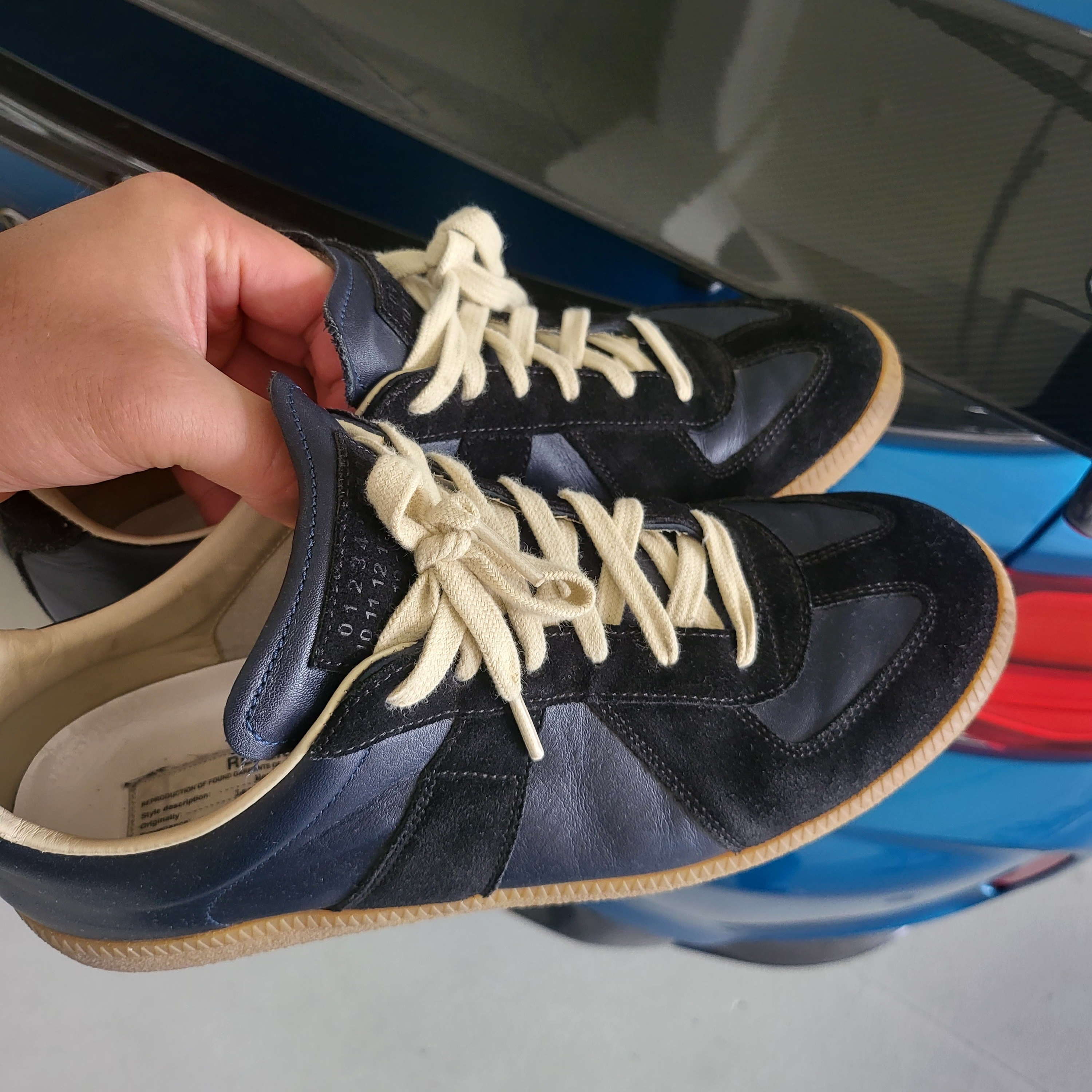 Maison Margiela Calfskin Replica Sneakers Dark Blue 착용 스타일