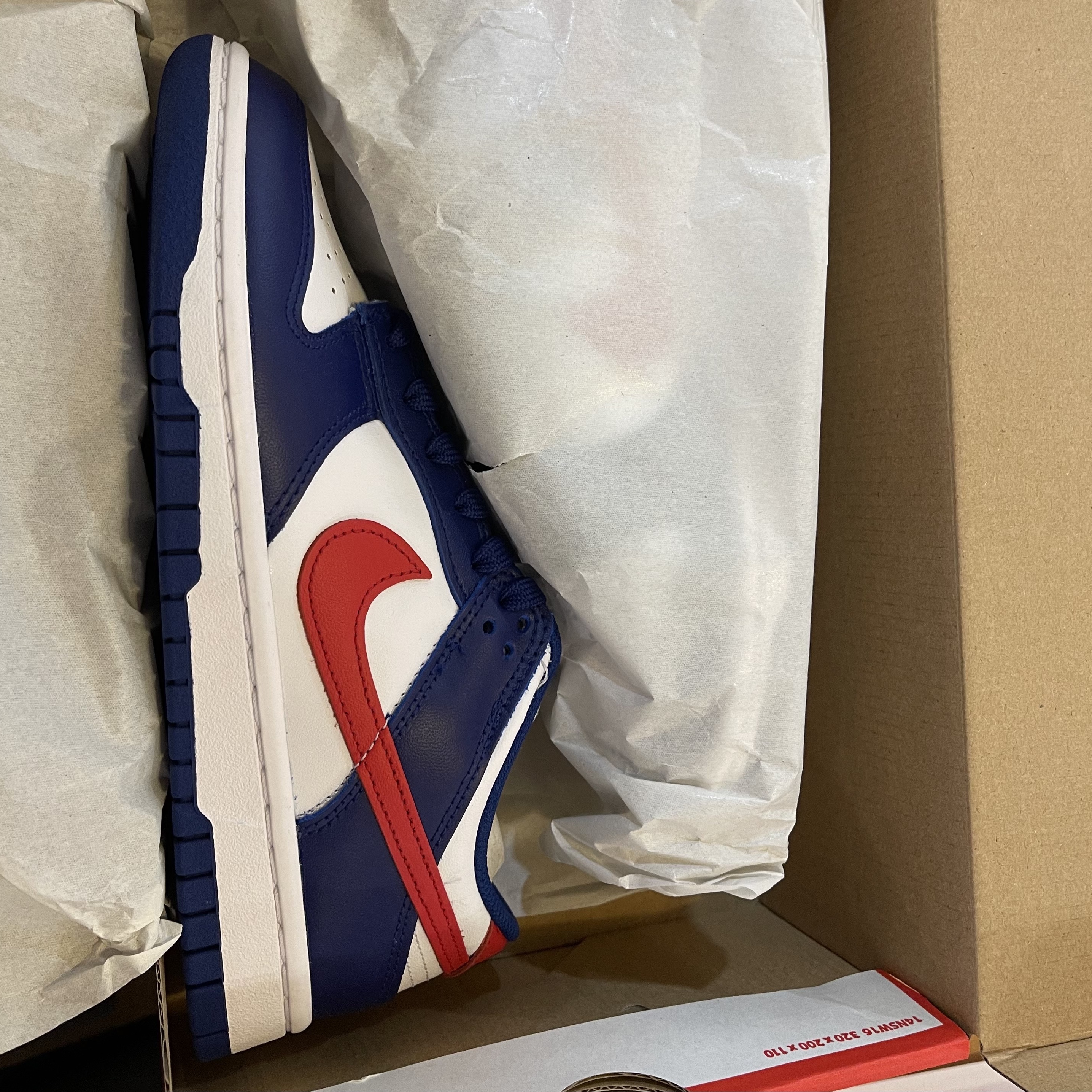 (W) Nike Dunk Low White and University Red 착용 스타일 - 3