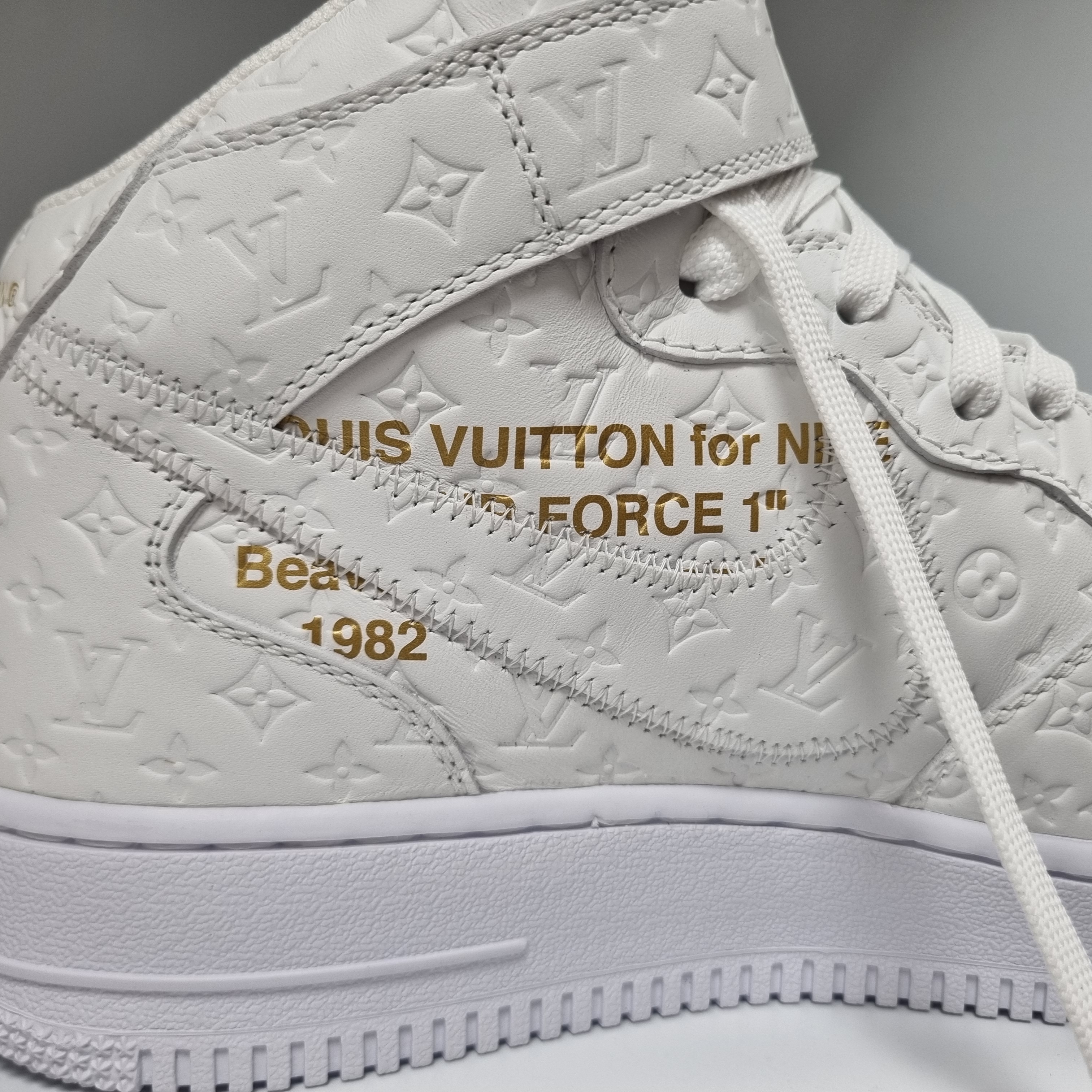Nike Air Force 1 Mid '07 White, Louis Vuitton x Nike Air Force 1 Mid by Virgil Abloh White 착용 스타일 - 3