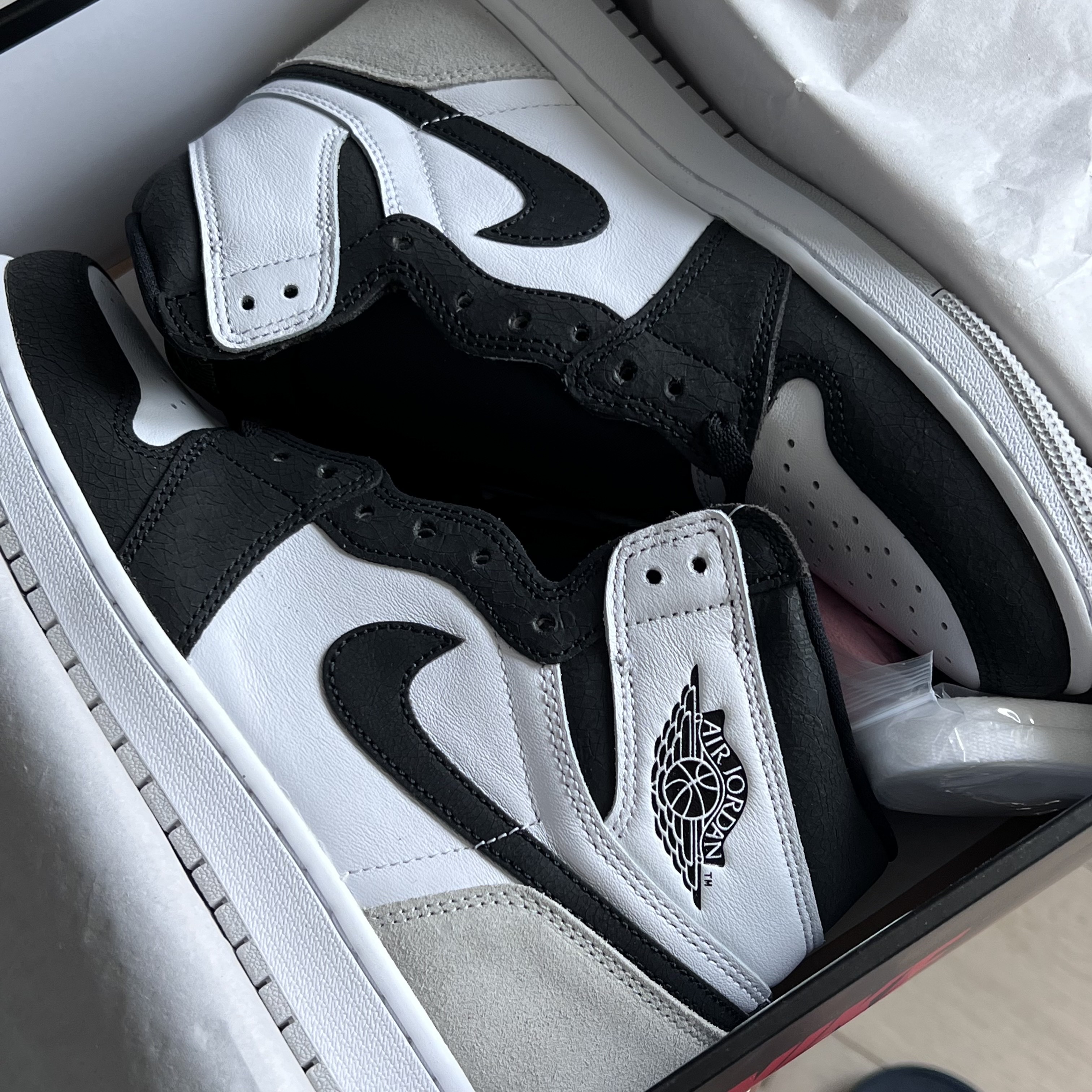 Jordan 1 Retro High OG Bleached Coral 착용 스타일