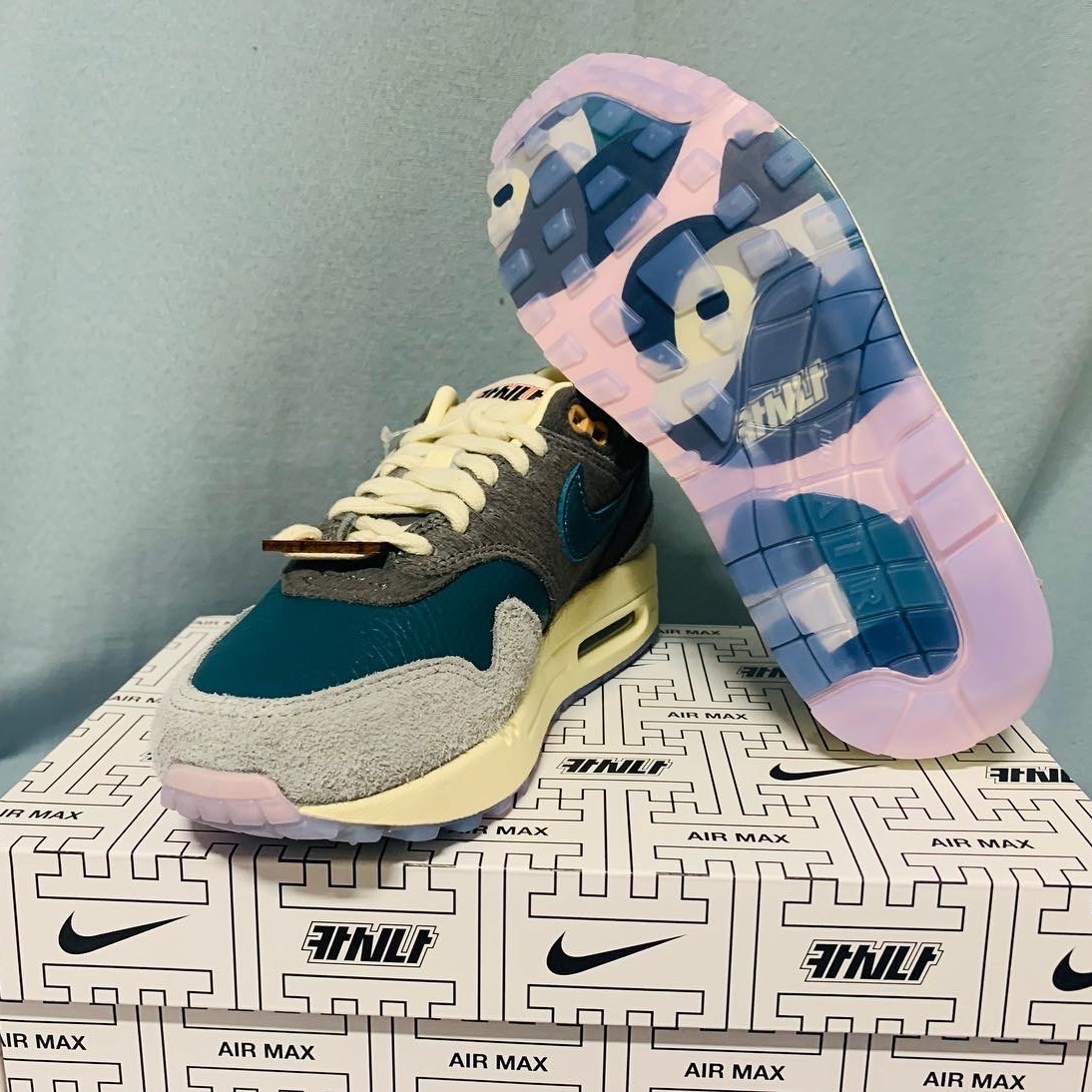Nike x Kasina Air Max 1 SP Won-Ang Particle Grey 착용 스타일 - 2