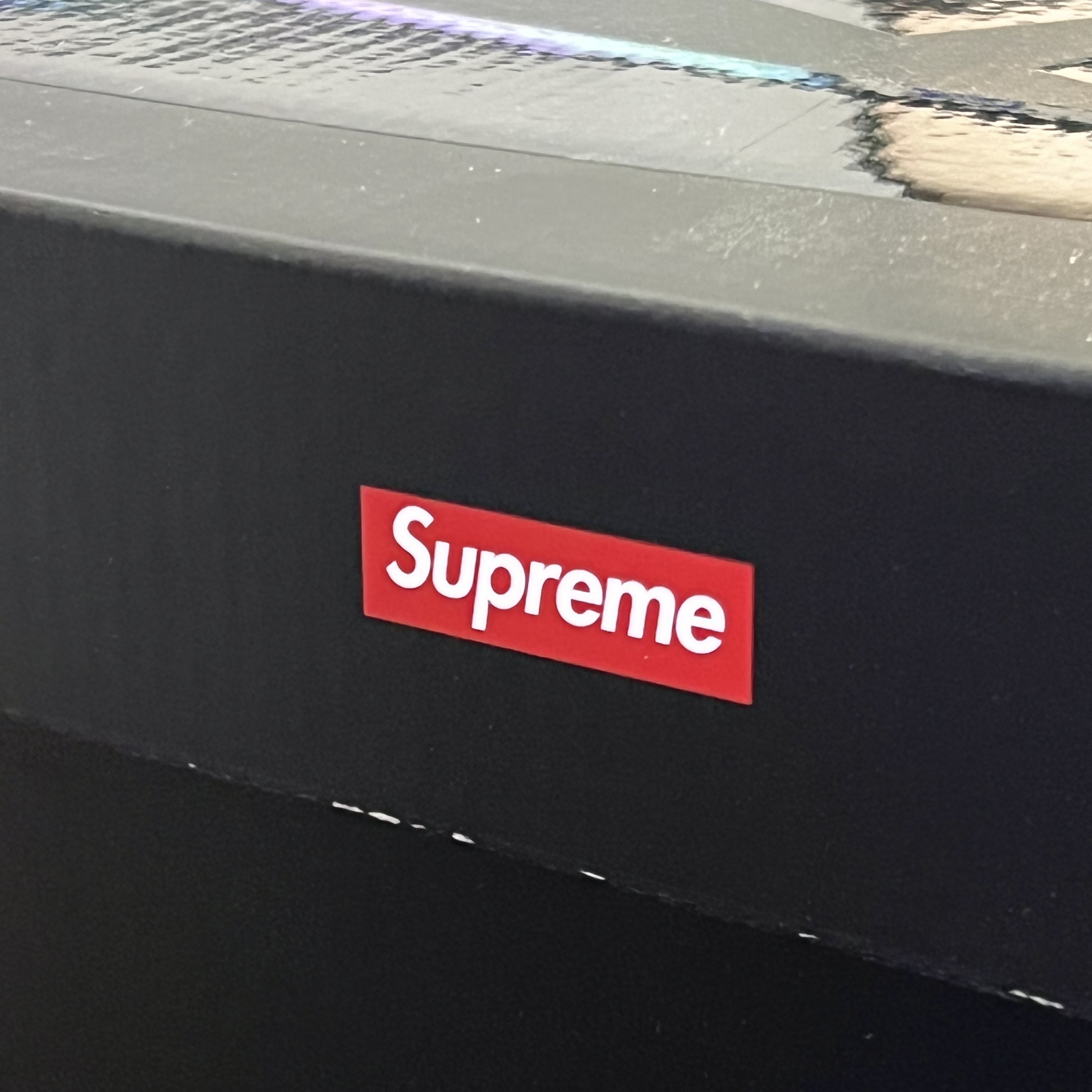 Nike x Supreme Air Force 1 Low Black 착용 스타일 - 3