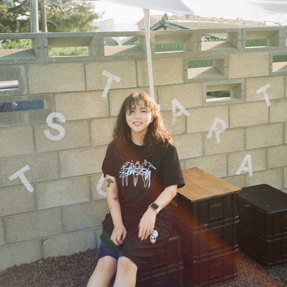 Stussy 3 People T-Shirt Black 착용 스타일 - 1