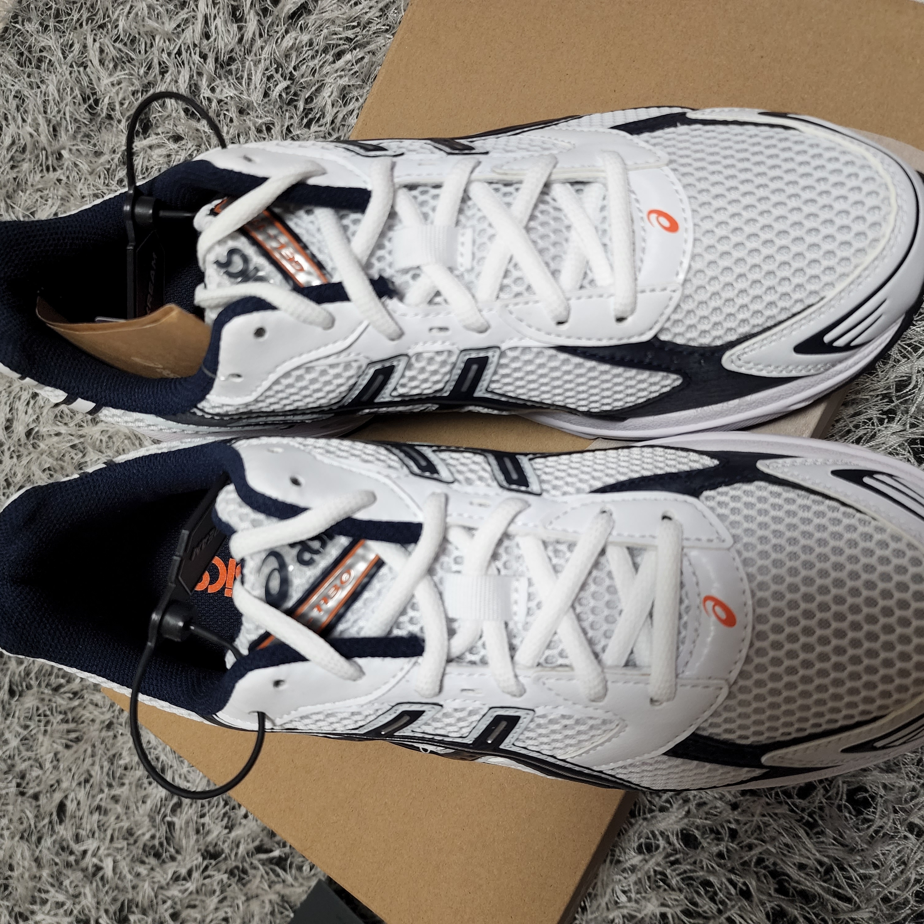 Asics Gel-1130 White Midnight 착용 스타일 - 3