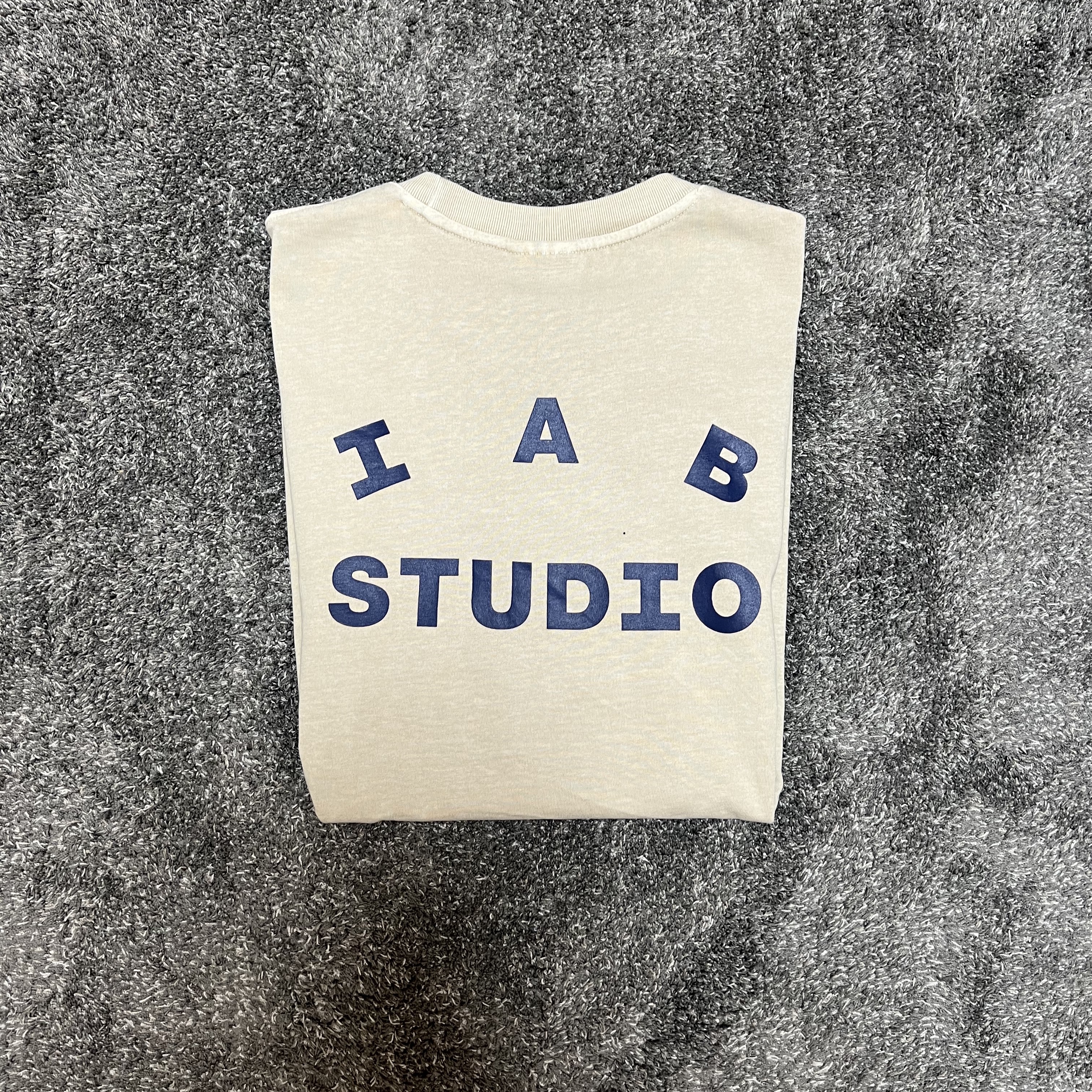 IAB Studio Pigment T-Shirt Oatmeal 착용 스타일