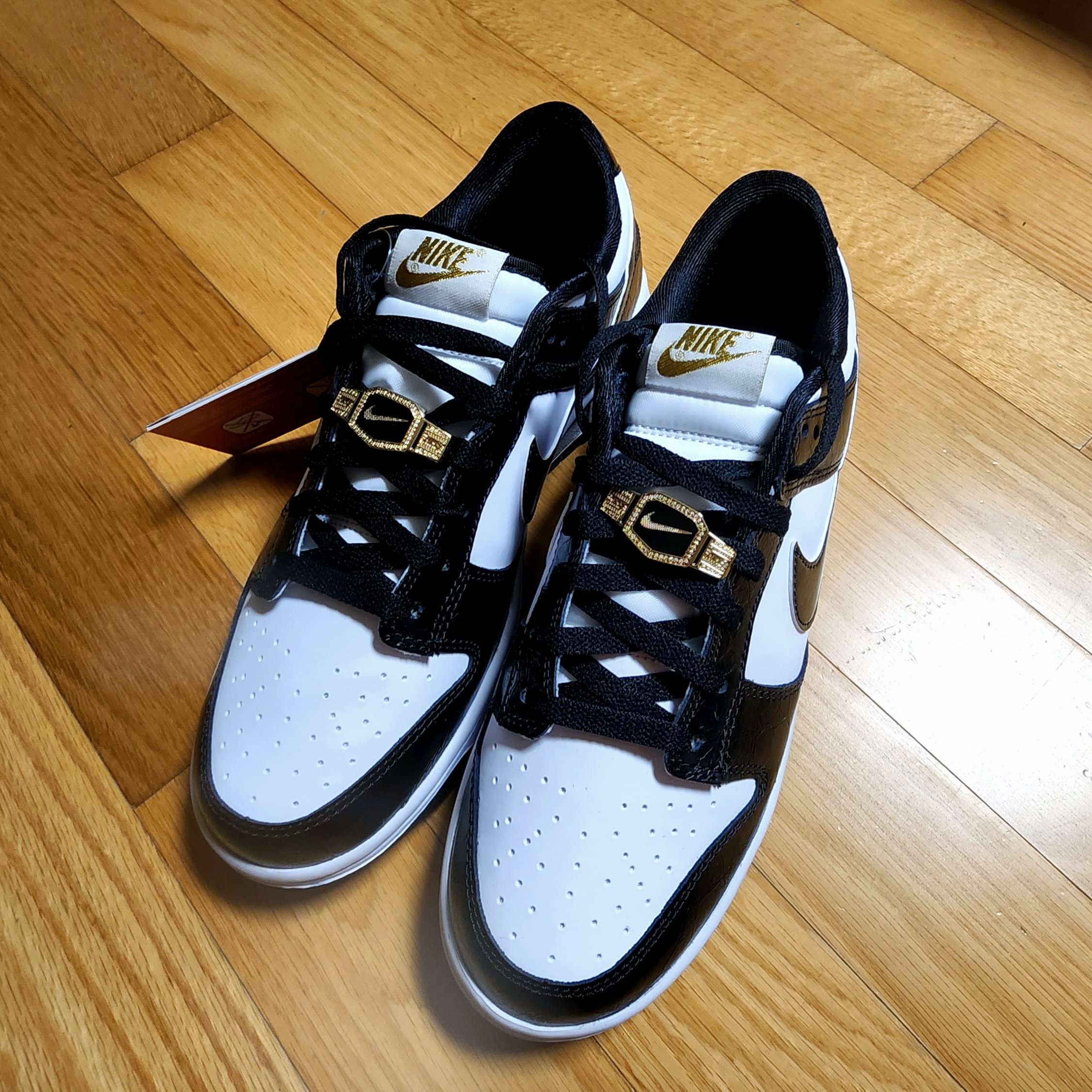 Nike Dunk Low Retro SE Black 착용 스타일 - 2