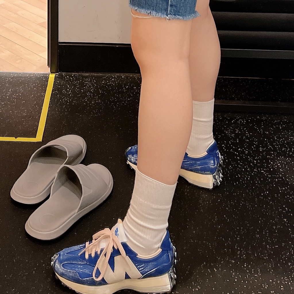 New Balance 327 Vintage Luxe Blue 착용 스타일