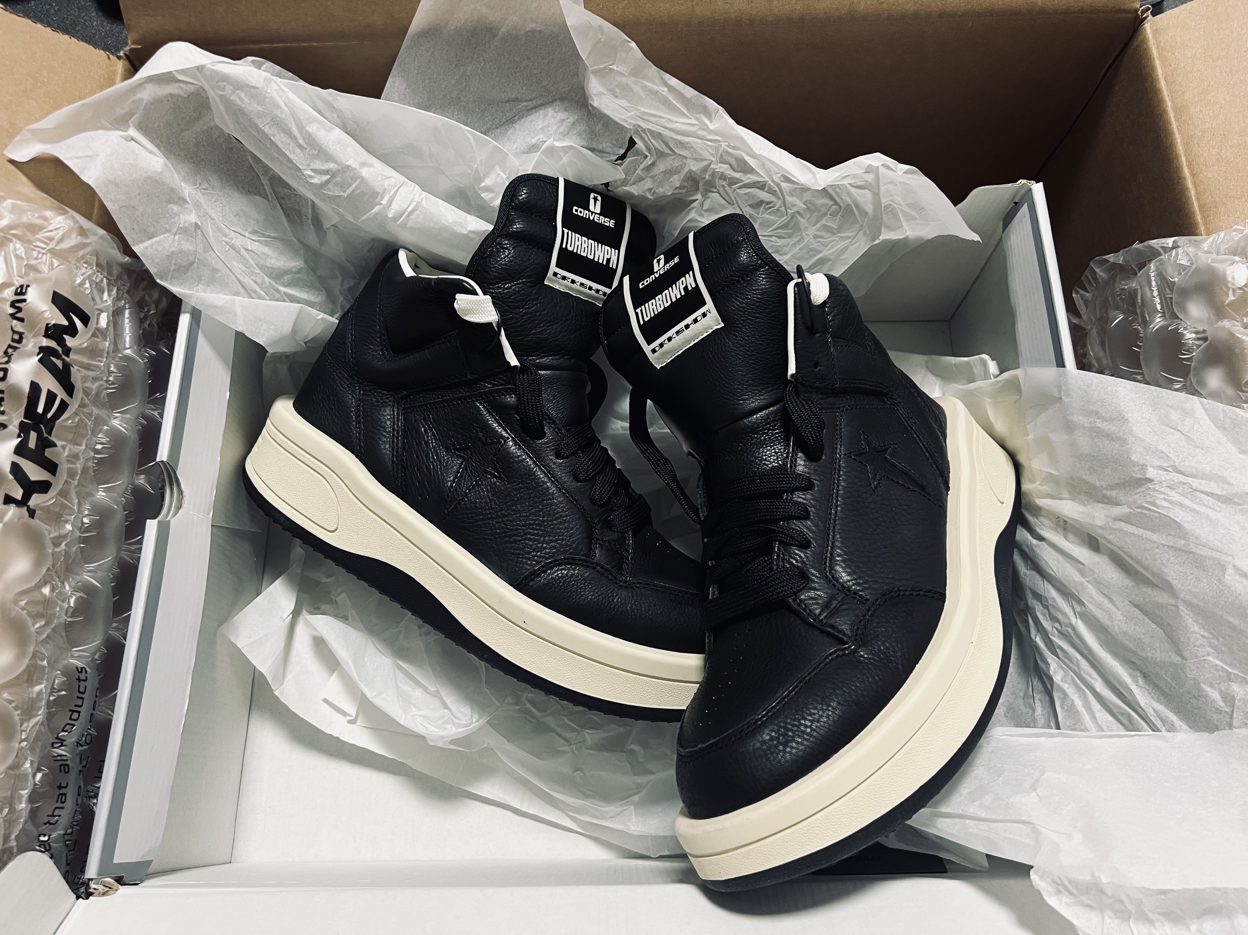 Converse x Drkshdw Turbowpn Black 착용 스타일 - 3