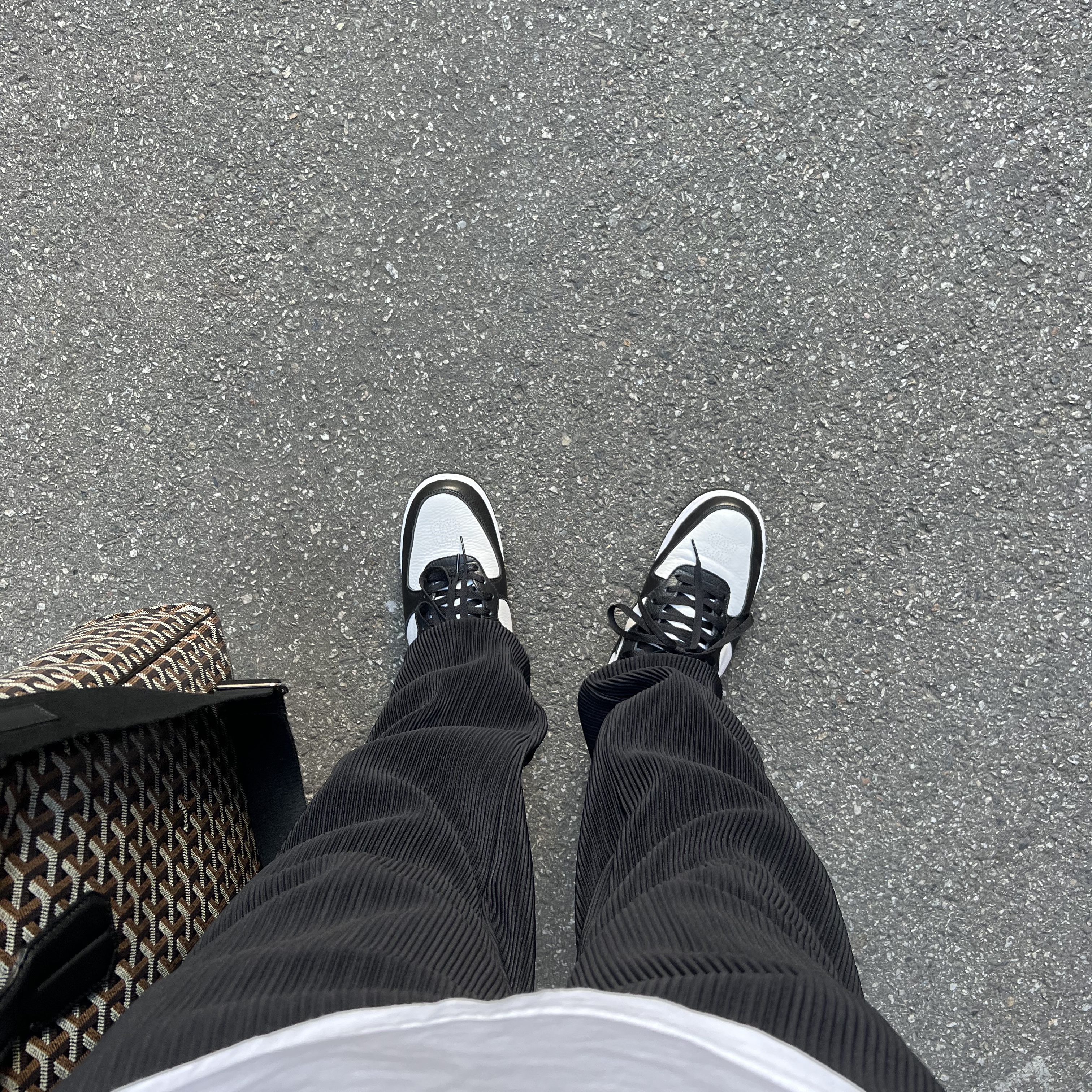 Nike x Stussy Air Force 1 '07 Mid SP Black and Light Bone 착용 스타일