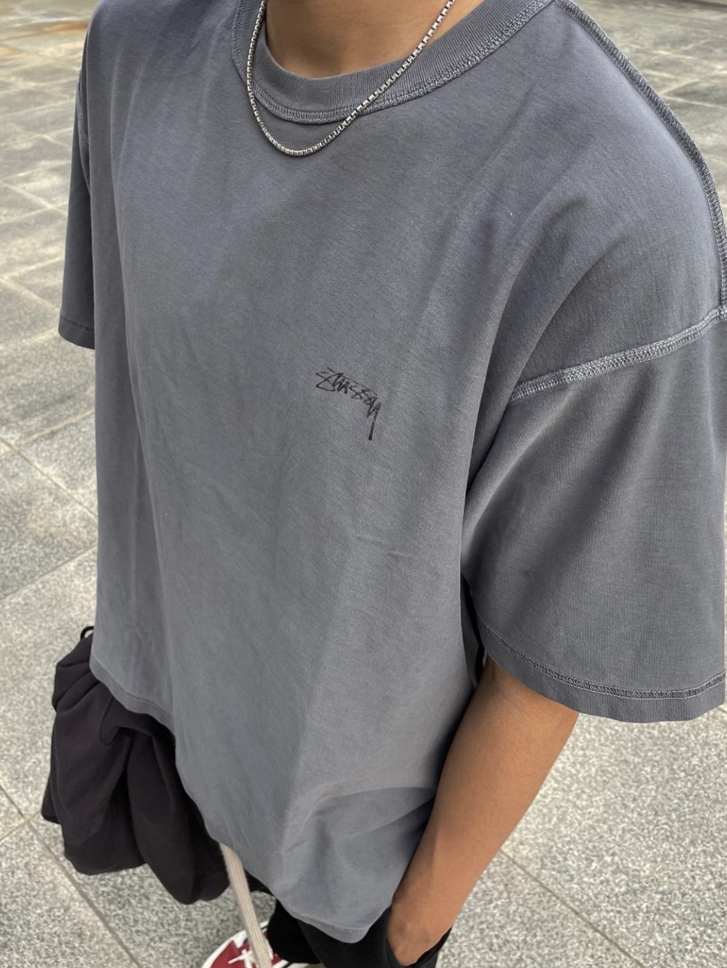 Stussy Pigment Dyed Inside Out Crew T-Shirt Faded Black 착용 스타일
