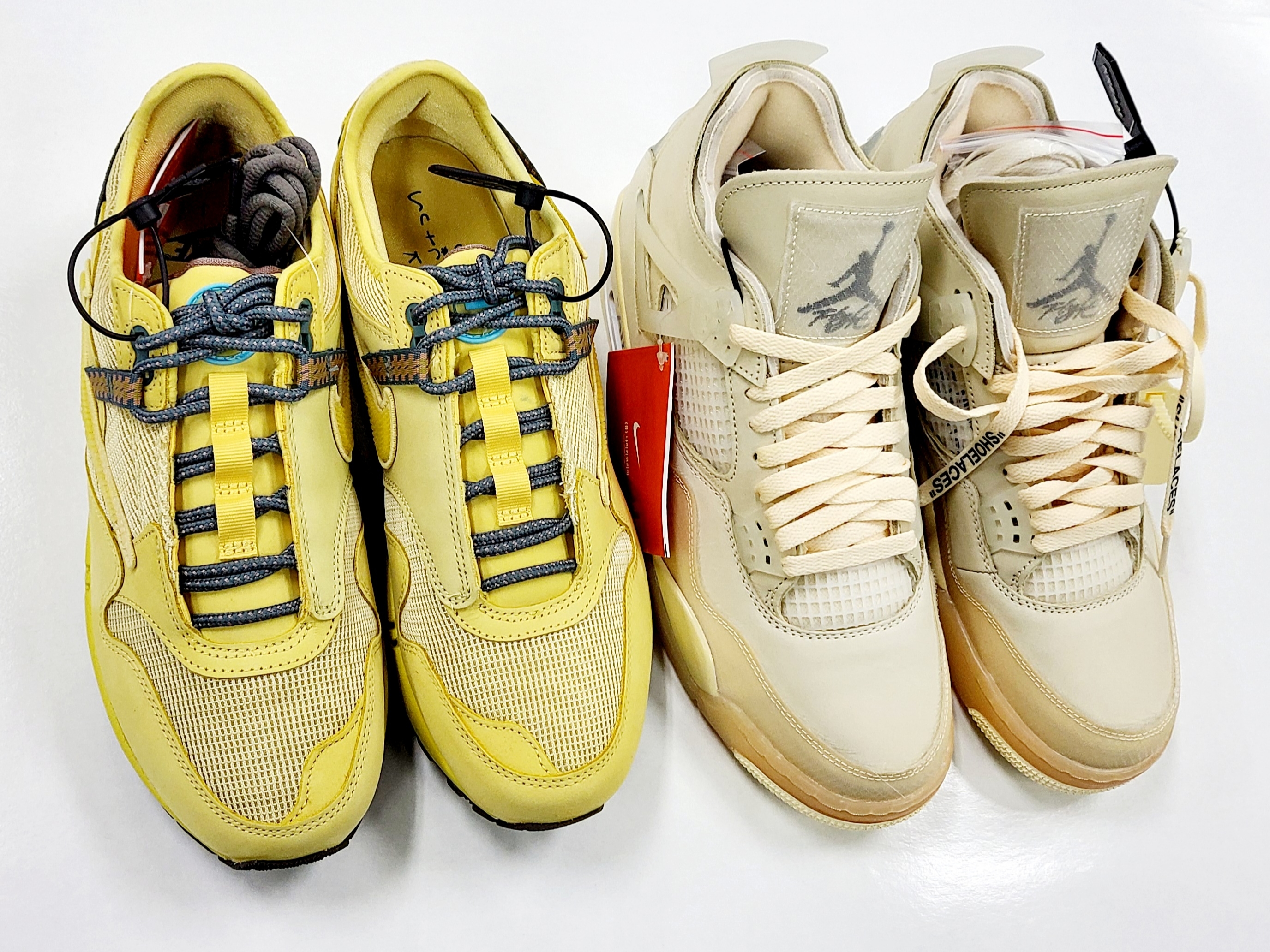 (W) Jordan 4 x Off-White Retro SP Sail, Nike x Travis Scott Air Max 1 Cact.us Gold 착용 스타일 - 1