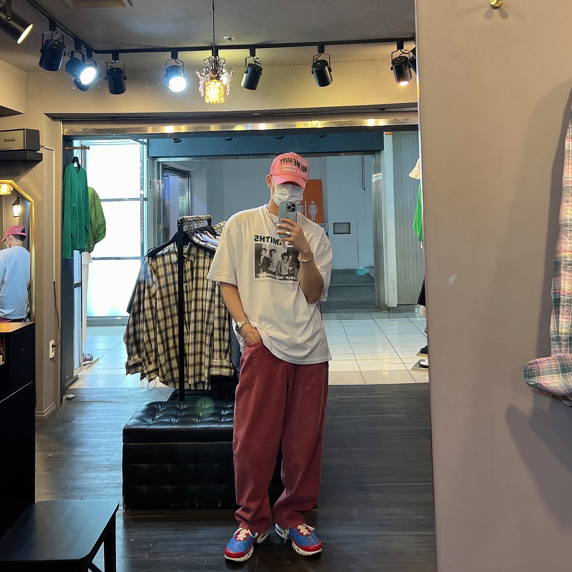 Nike Air Max Plus SE Running Club University Red Light Photo Blue 착용 스타일