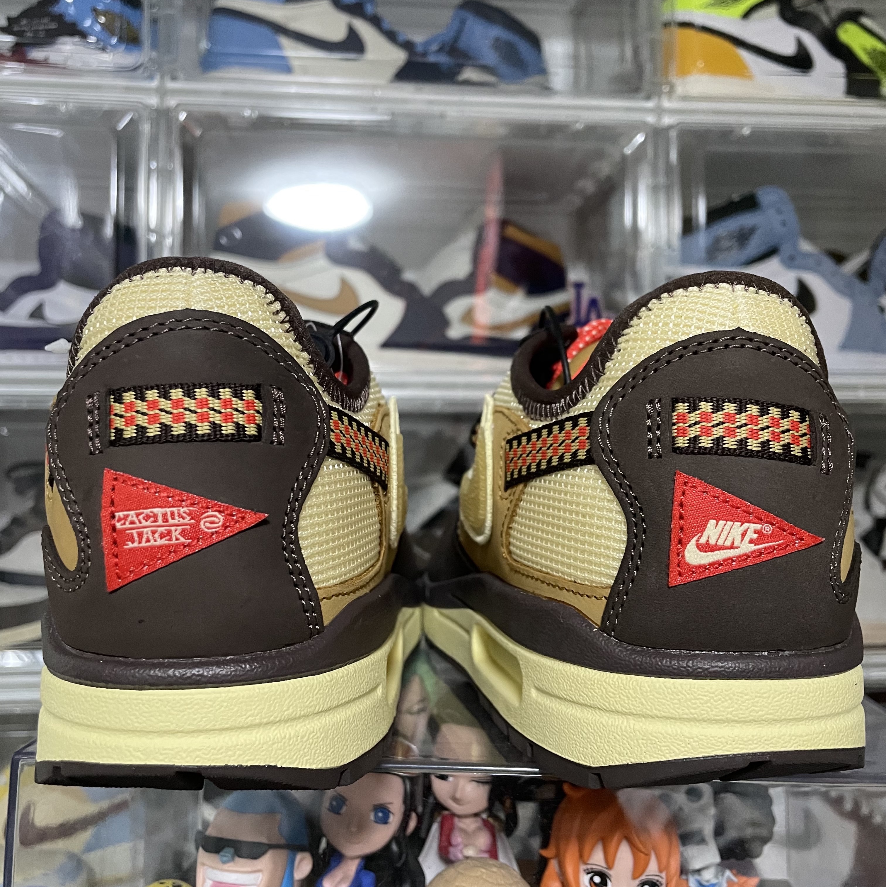 Nike x Travis Scott Air Max 1 Cact.us Brown, Nike x Travis Scott Air Max 270 React Cactus Trails 착용 스타일 - 3