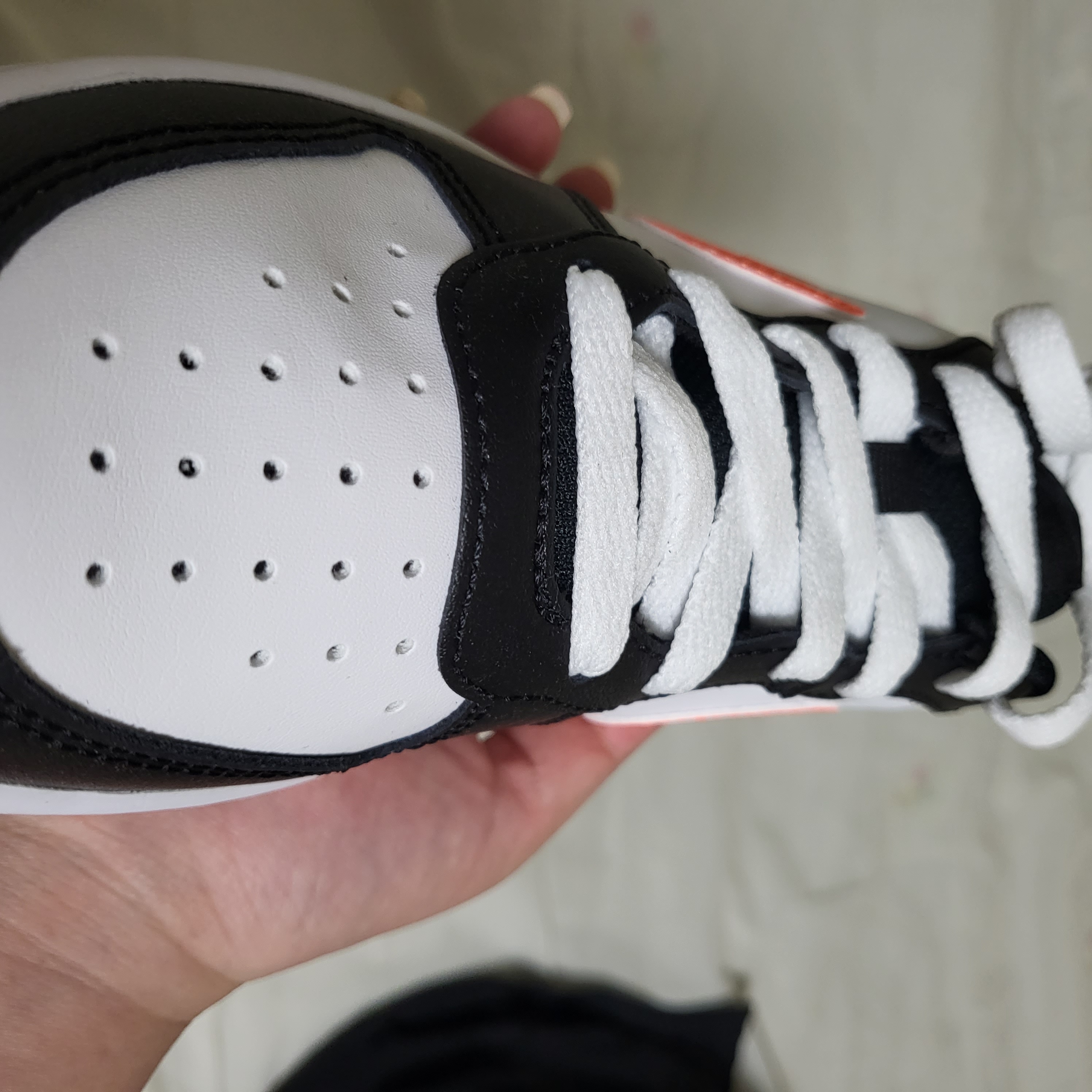 (GS) Nike Court Borough Low 2 Total Orange 착용 스타일 - 3