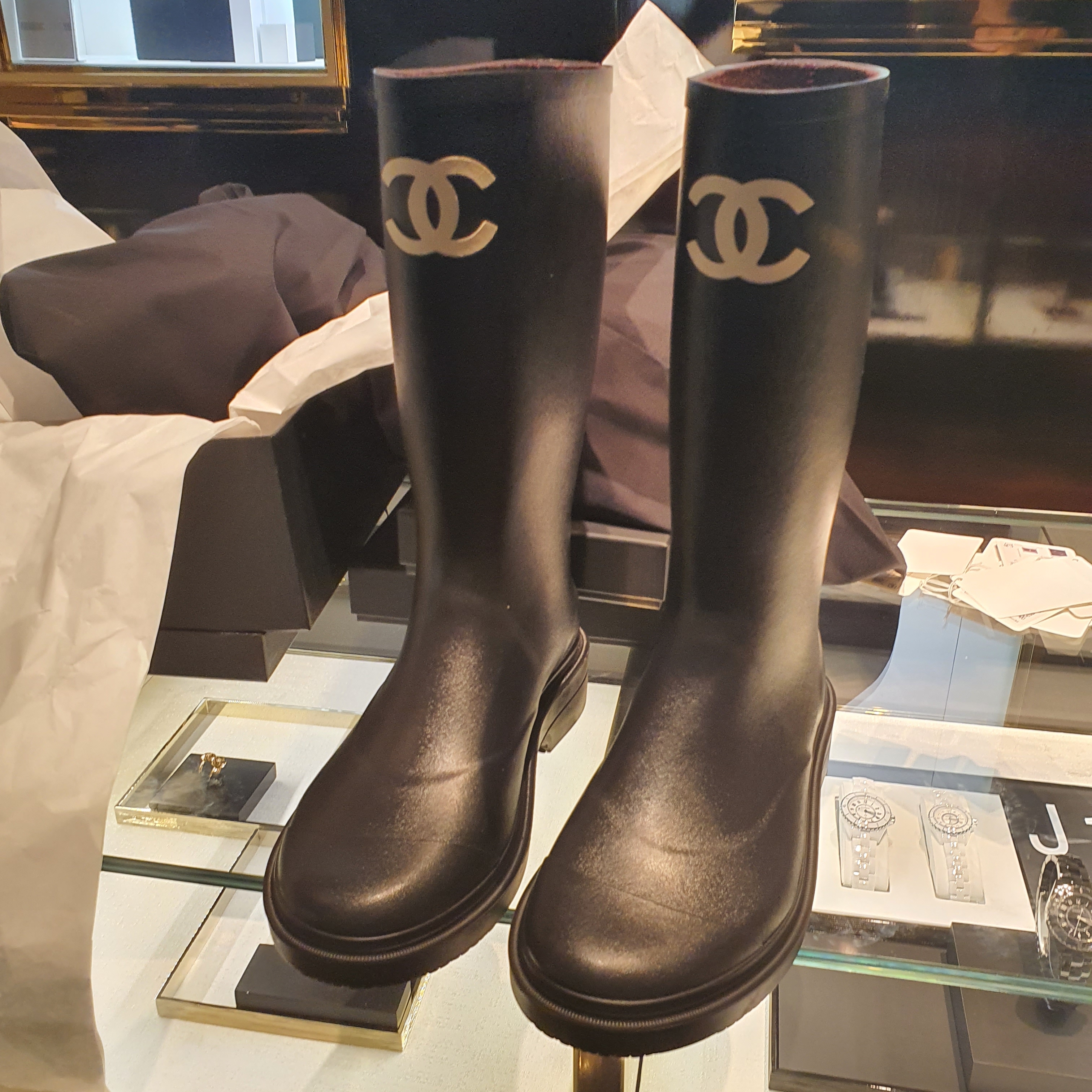 (W) Chanel Boots Caoutchouc & Black 착용 스타일