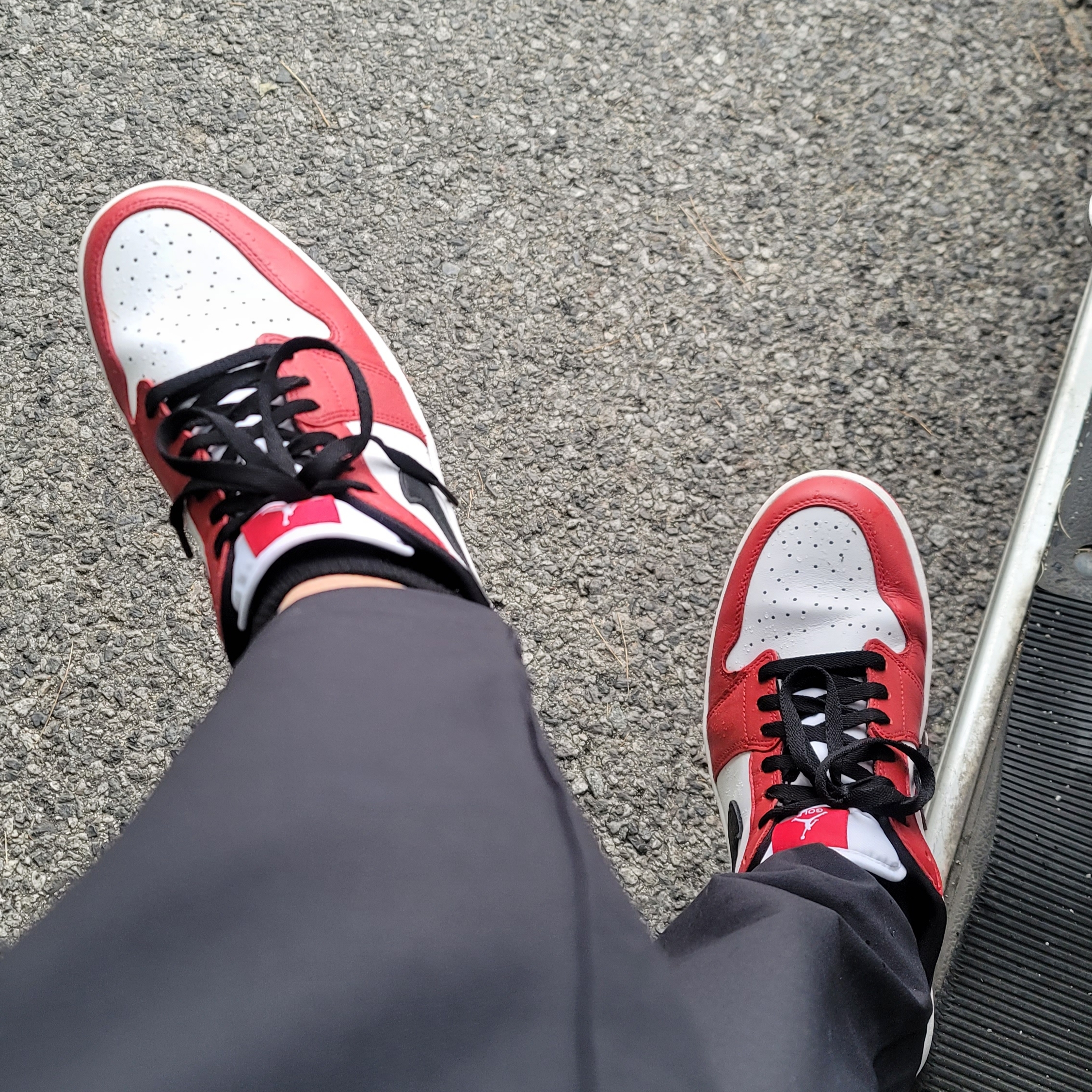 Jordan 1 Low Golf Chicago 착용 스타일 - 4
