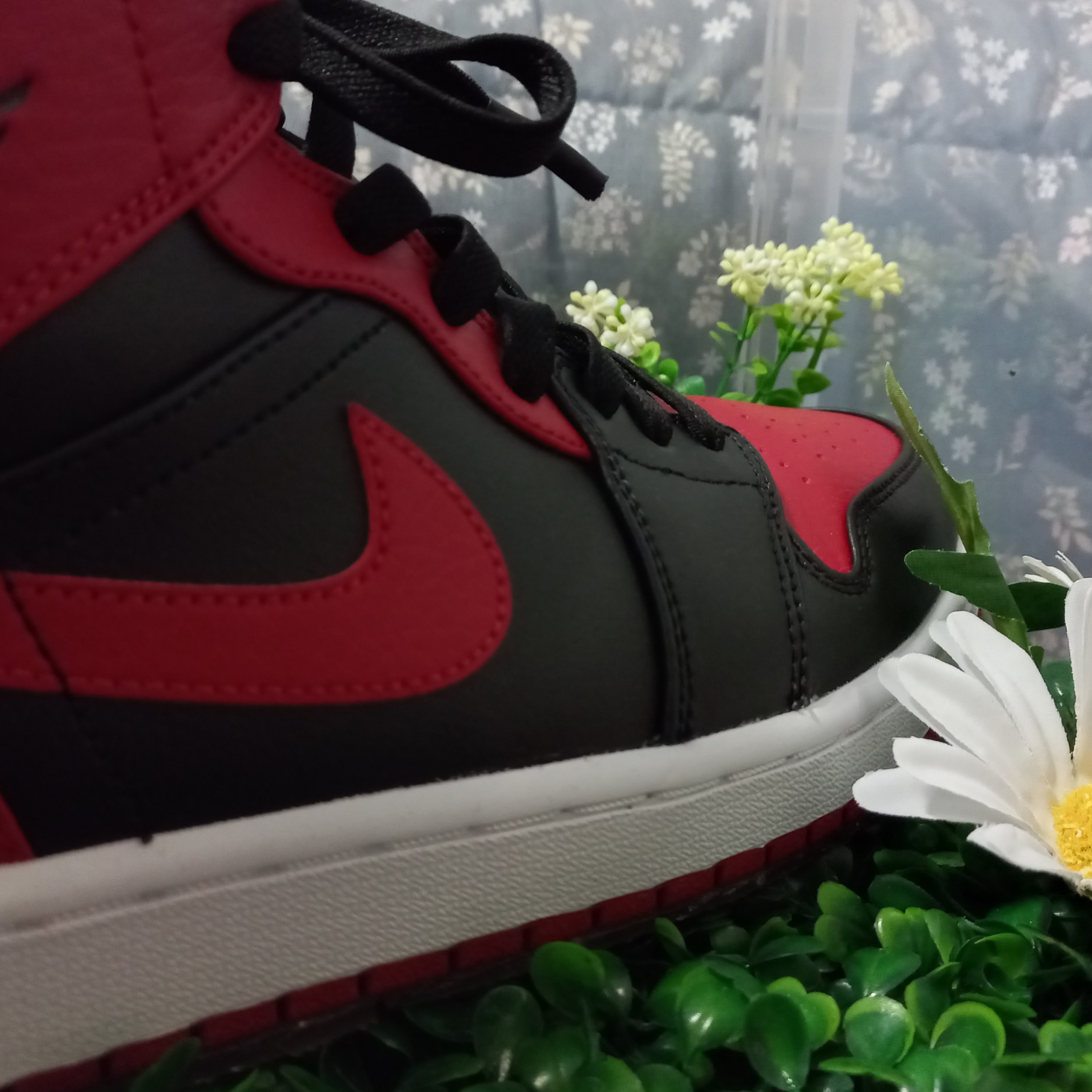 Jordan 1 Mid Bred Banned 2020, (W) Jordan 1 Low White Dark Marina Blue 착용 스타일 - 3