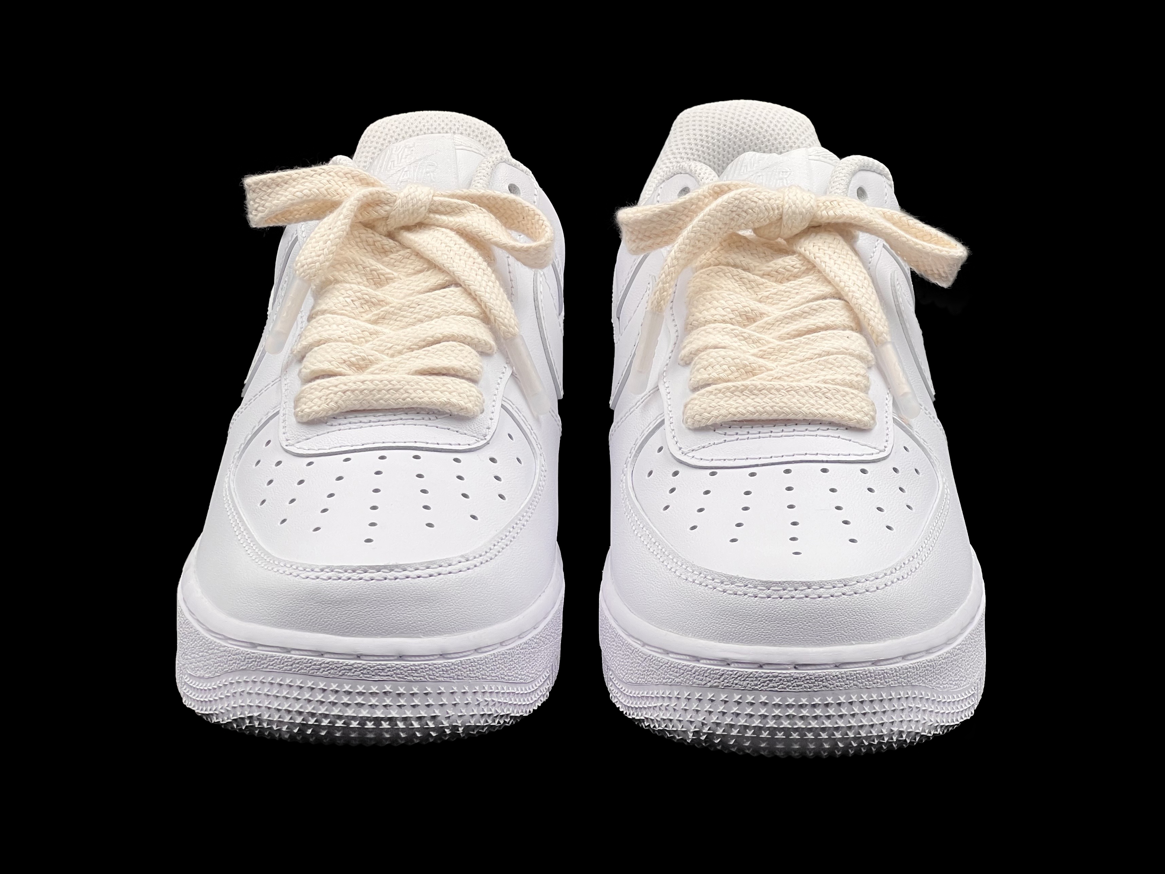 Nike Air Force 1 '07 LV8 Timeless Classic, Nike Air Force 1 '07 Low White 착용 스타일 - 4