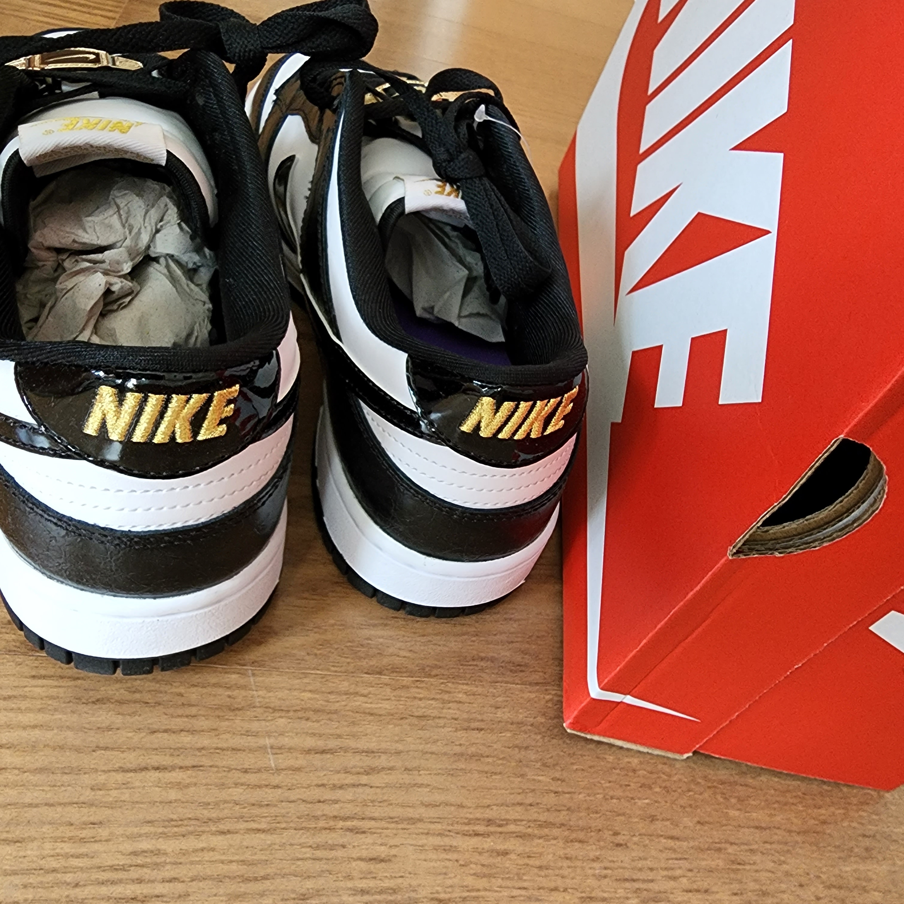 Nike Dunk Low Retro SE Black 착용 스타일 - 2