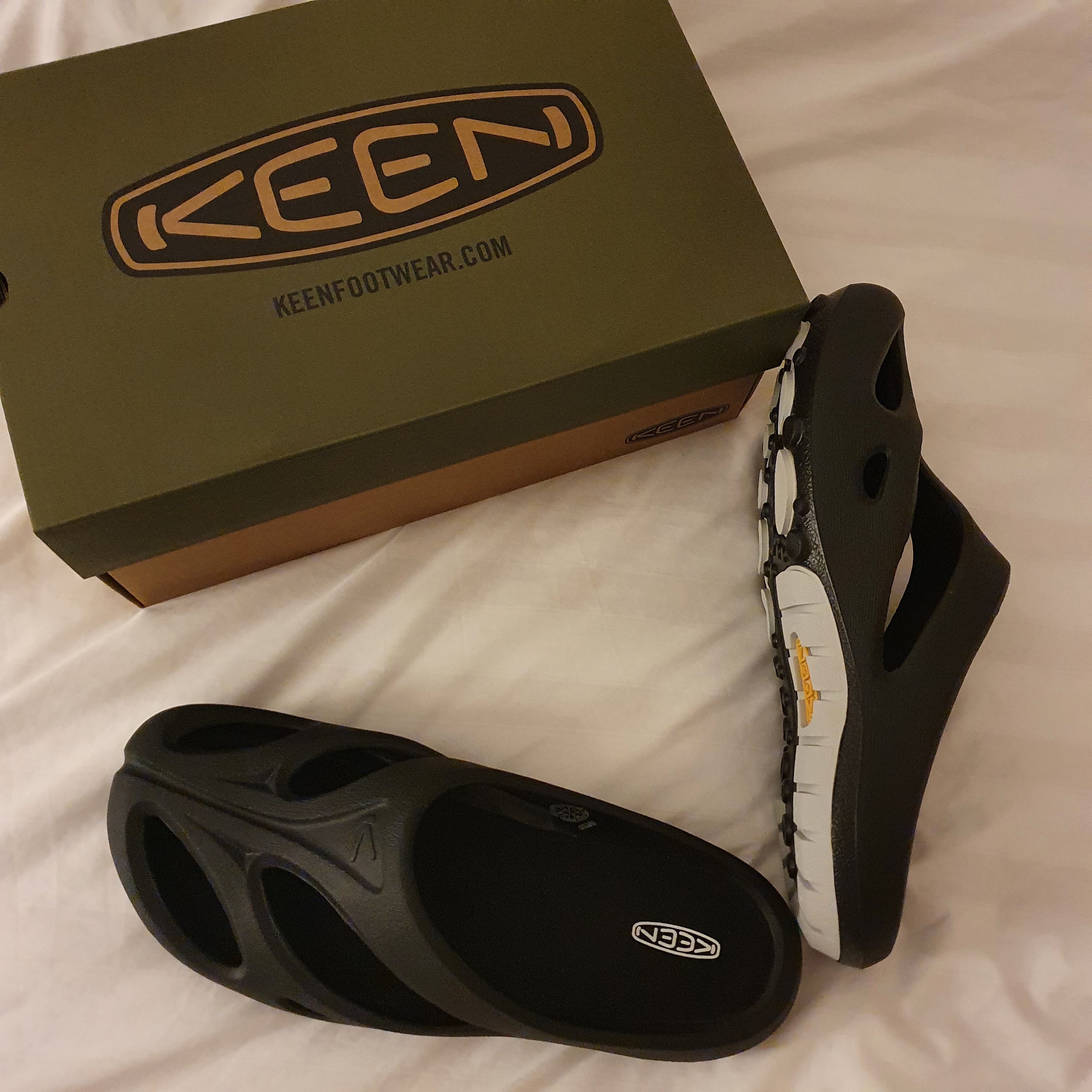 Keen Shanti Black Dawn Blue 착용 스타일