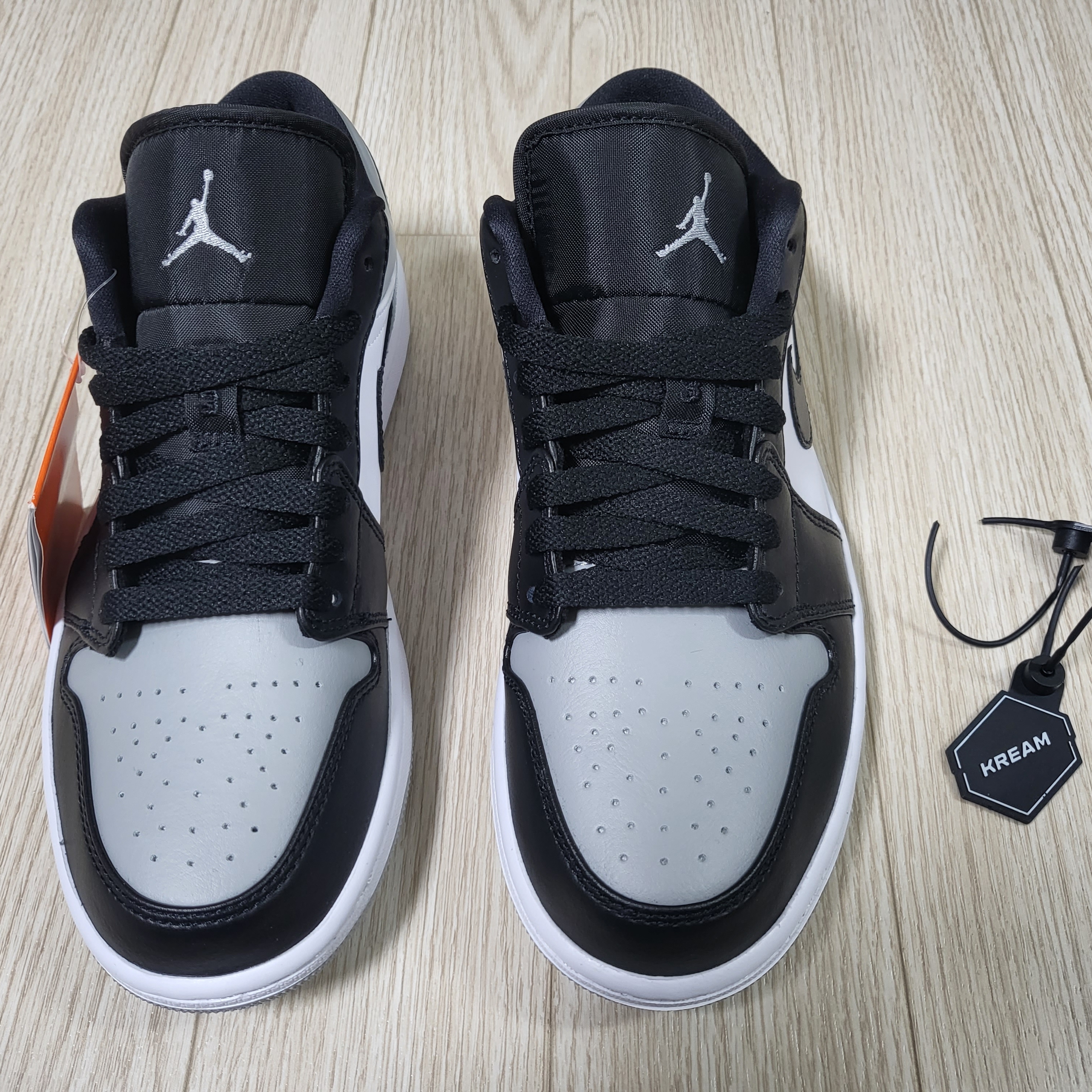Jordan 1 Low Light Smoke Grey Black 착용 스타일 - 2