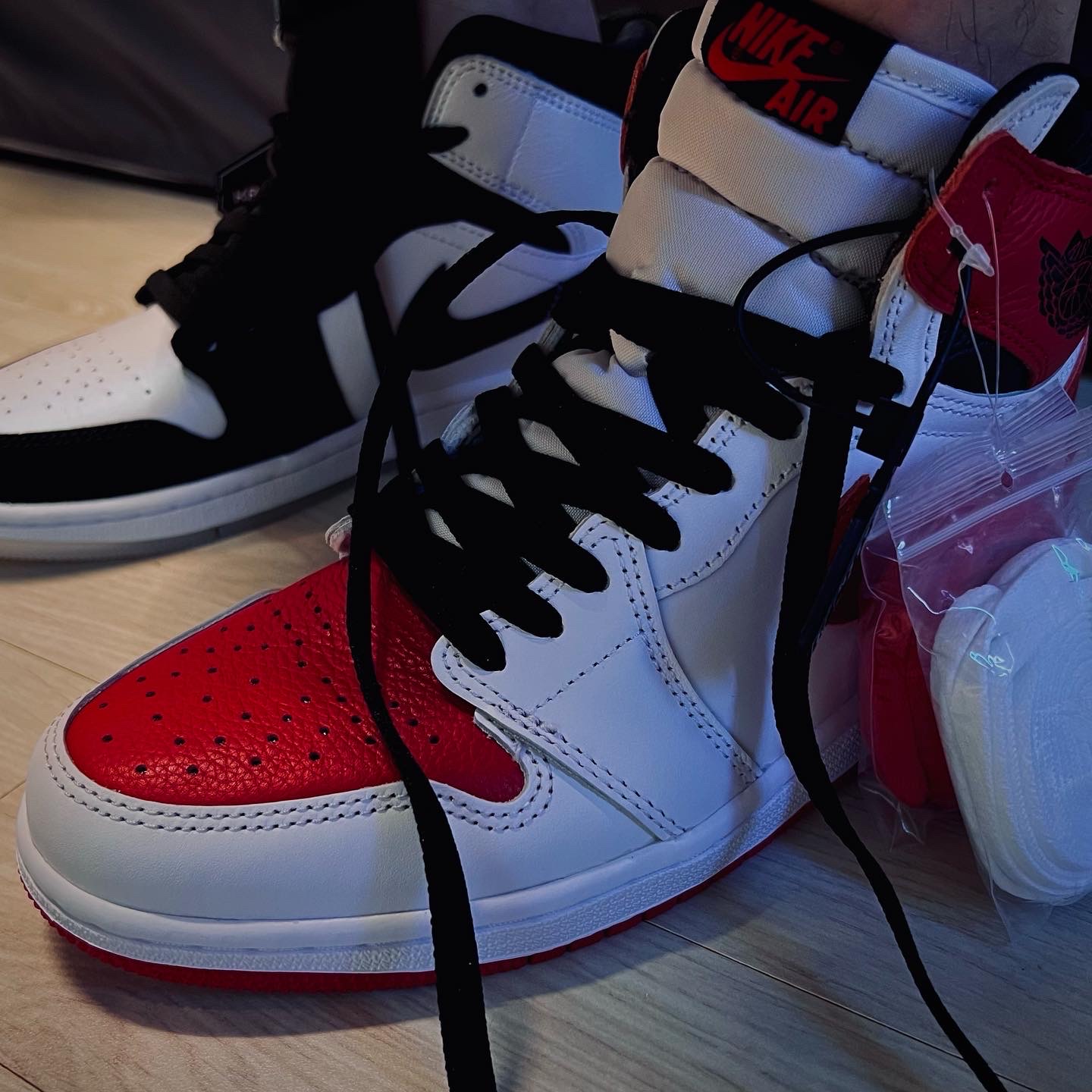Jordan 1 Retro High OG Heritage, Jordan 1 Mid SE Diamond 착용 스타일