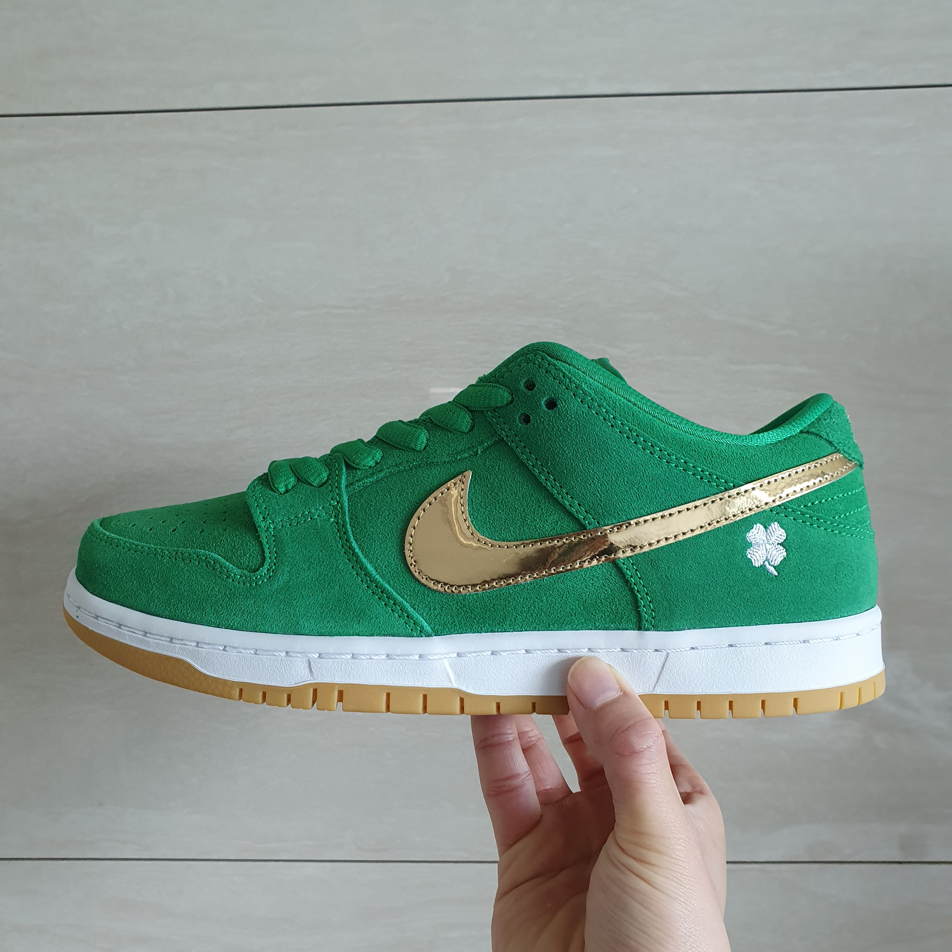 Nike SB Dunk Low Pro Shamrock 착용 스타일
