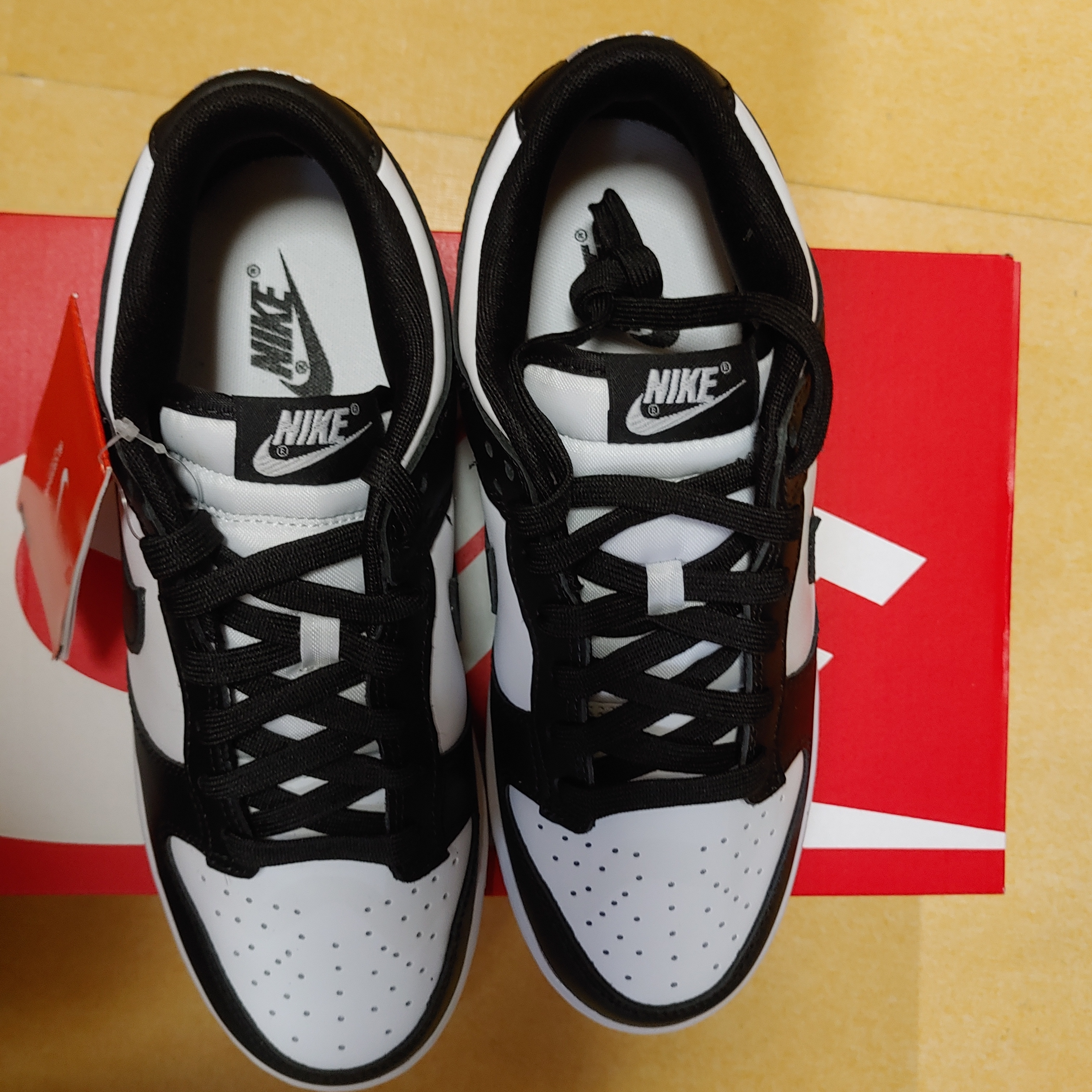 Nike Dunk Low Retro Black 착용 스타일 - 1