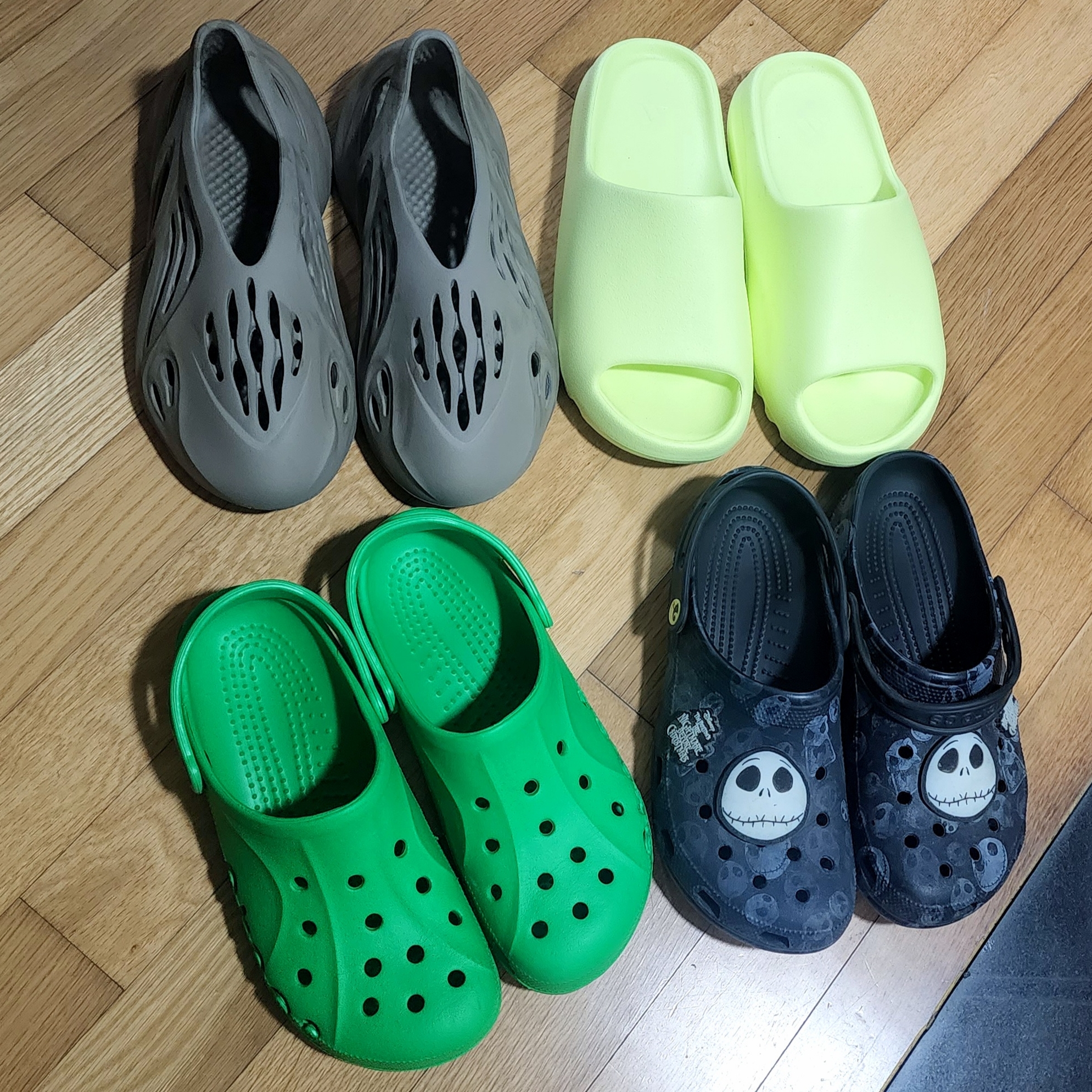 Adidas Yeezy Slide Glow Green 2022/2023, Adidas Yeezy Foam RNNR Stone Sage 착용 스타일